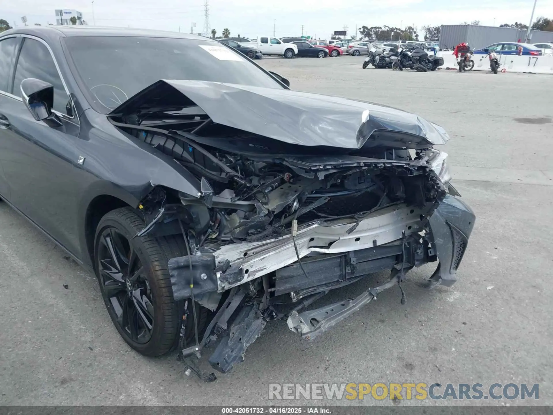 6 fotografías del automóvil dañado 58ABA1C18RU039512 LEXUS ES 300H 2024