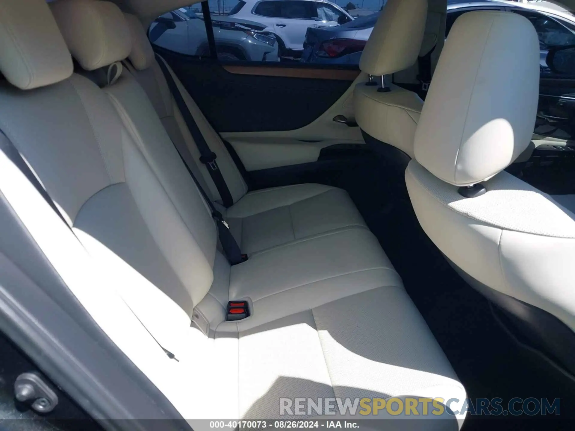 8 fotografías del automóvil dañado 58ADA1C12RU040034 LEXUS ES 300H 2024