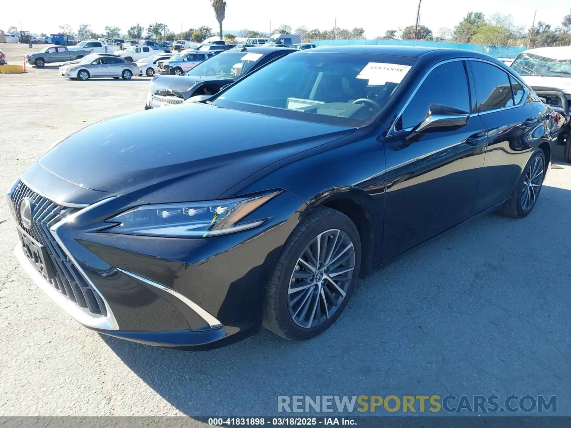 2 fotografías del automóvil dañado 58ADA1C14RU037023 LEXUS ES 300H 2024