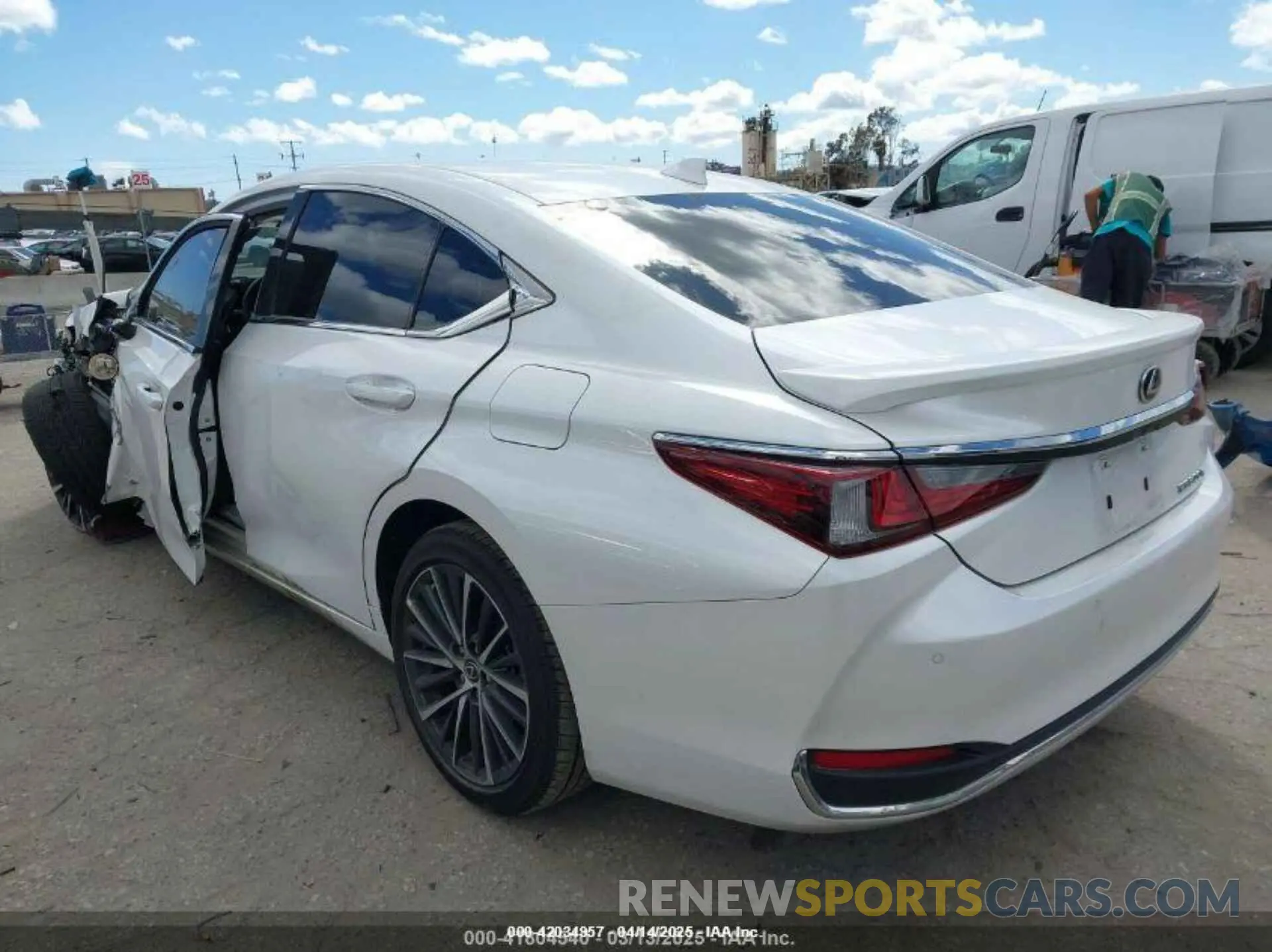 3 fotografías del automóvil dañado 58ADA1C14RU053612 LEXUS ES 300H 2024