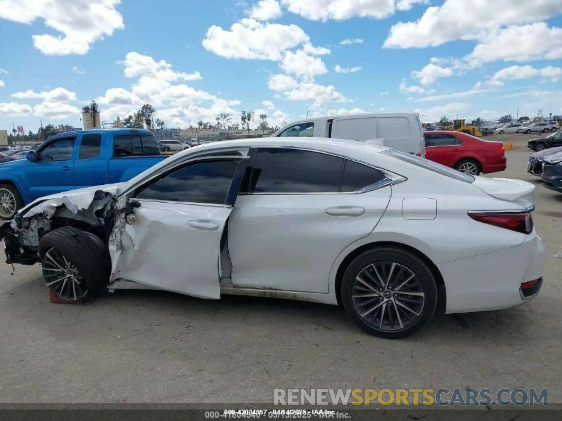 6 fotografías del automóvil dañado 58ADA1C14RU053612 LEXUS ES 300H 2024