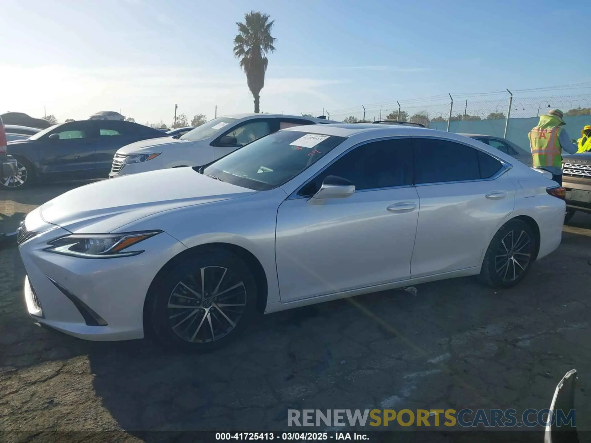 15 fotografías del automóvil dañado 58ADA1C15RU039394 LEXUS ES 300H 2024