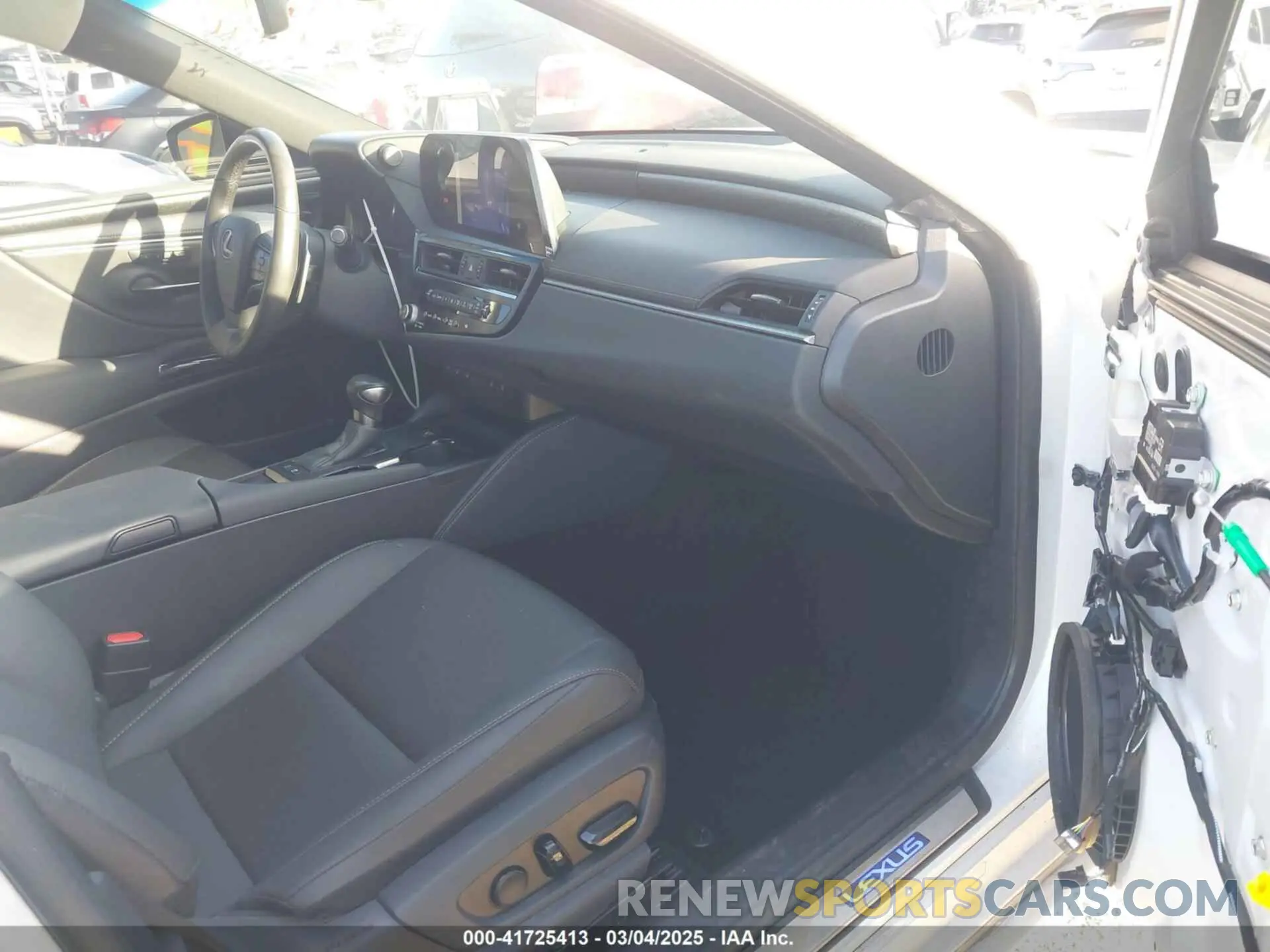 5 fotografías del automóvil dañado 58ADA1C15RU039394 LEXUS ES 300H 2024