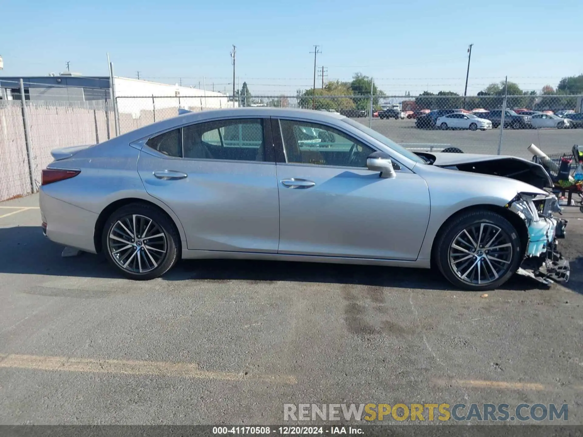 13 fotografías del automóvil dañado 58ADA1C15RU041470 LEXUS ES 300H 2024