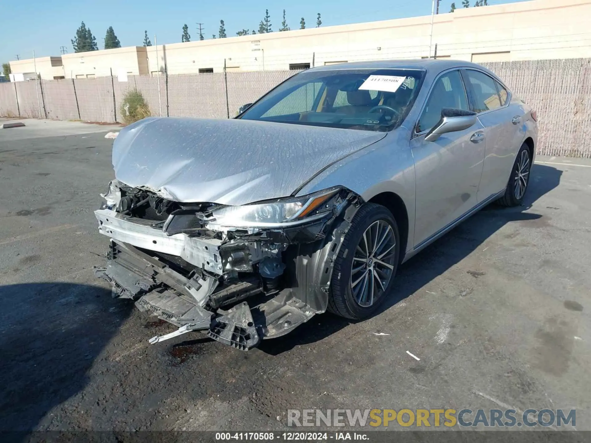 2 fotografías del automóvil dañado 58ADA1C15RU041470 LEXUS ES 300H 2024