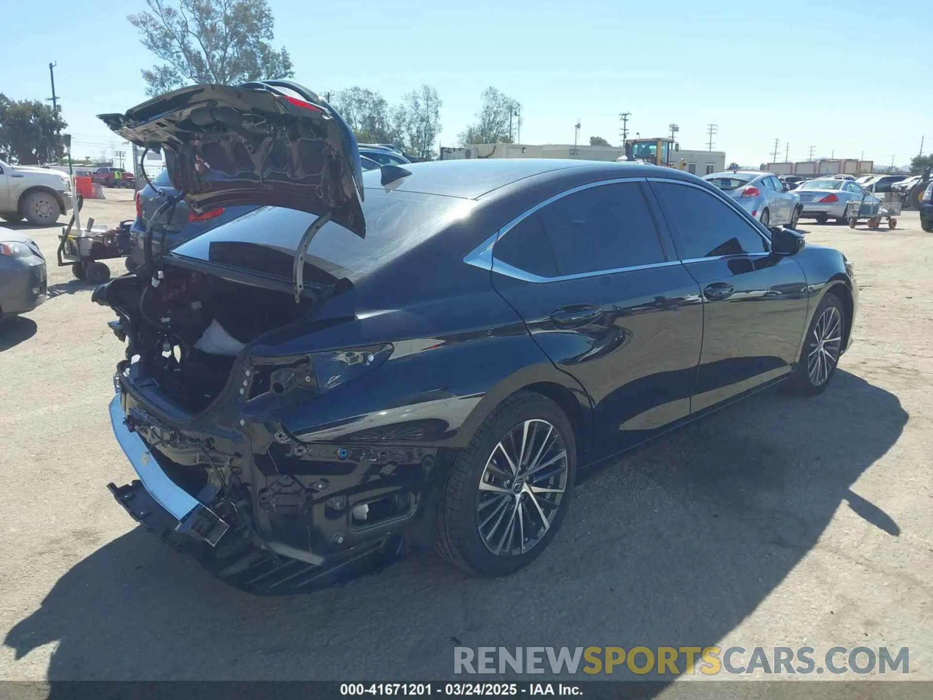 4 fotografías del automóvil dañado 58ADA1C15RU047172 LEXUS ES 300H 2024