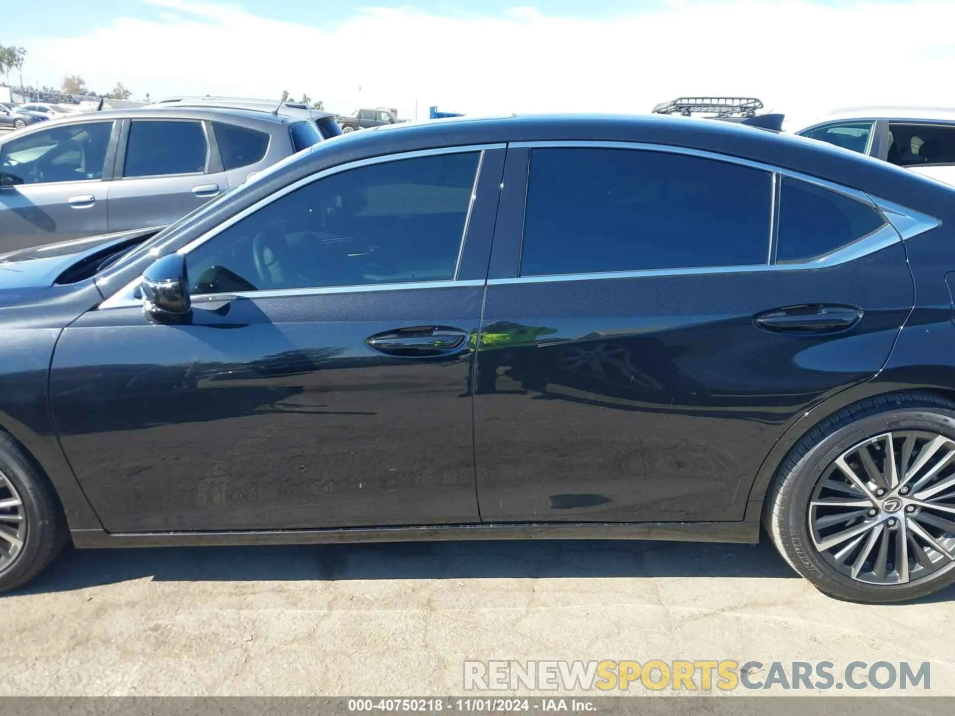 14 fotografías del automóvil dañado 58ADA1C15RU053988 LEXUS ES 300H 2024