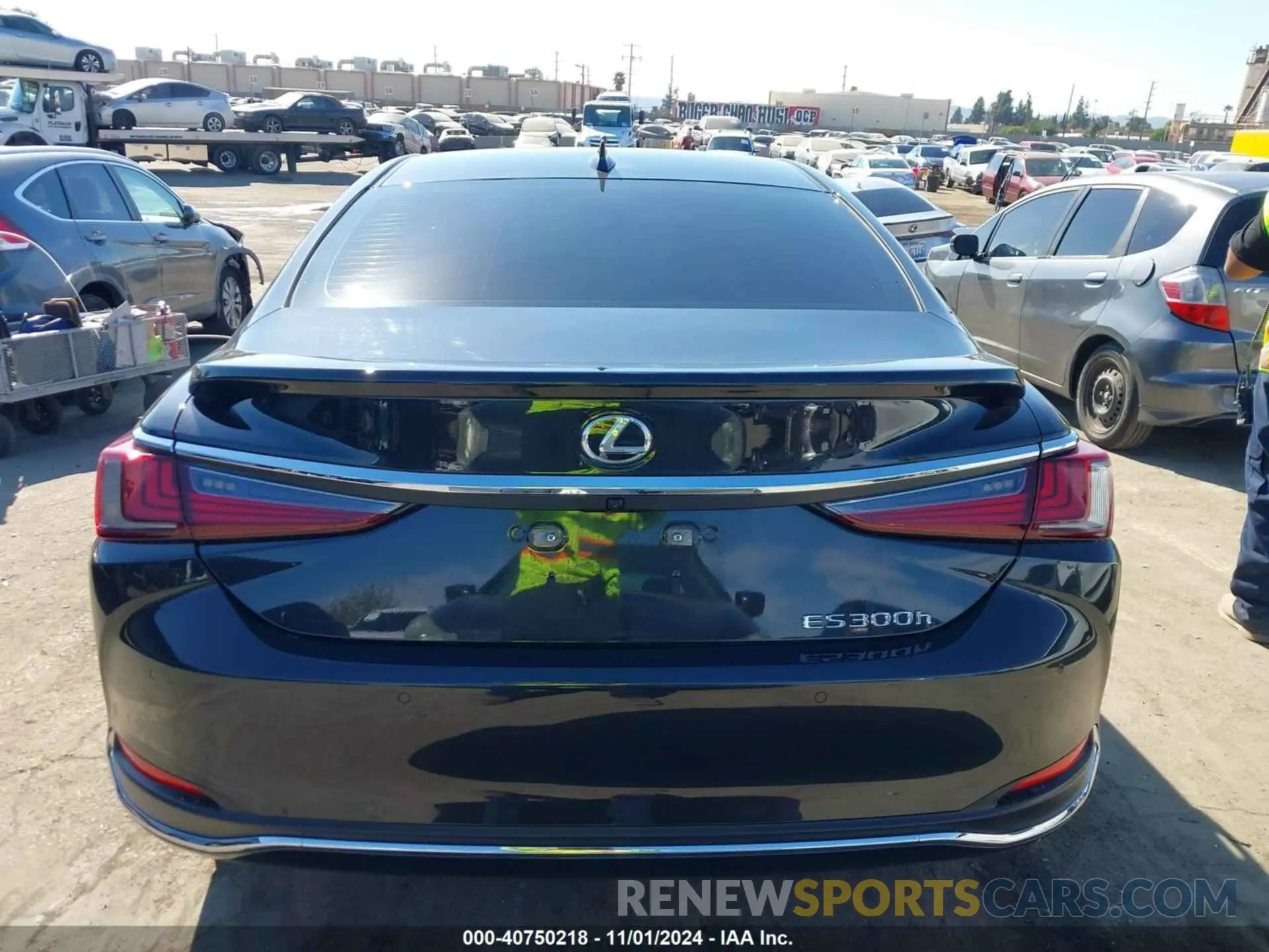 16 fotografías del automóvil dañado 58ADA1C15RU053988 LEXUS ES 300H 2024