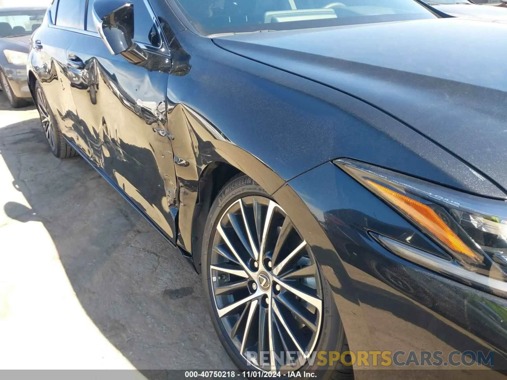 19 fotografías del automóvil dañado 58ADA1C15RU053988 LEXUS ES 300H 2024