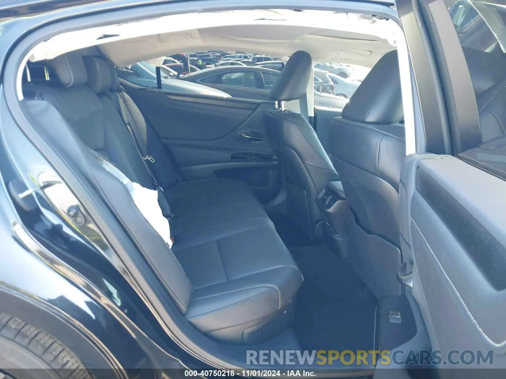 8 fotografías del automóvil dañado 58ADA1C15RU053988 LEXUS ES 300H 2024