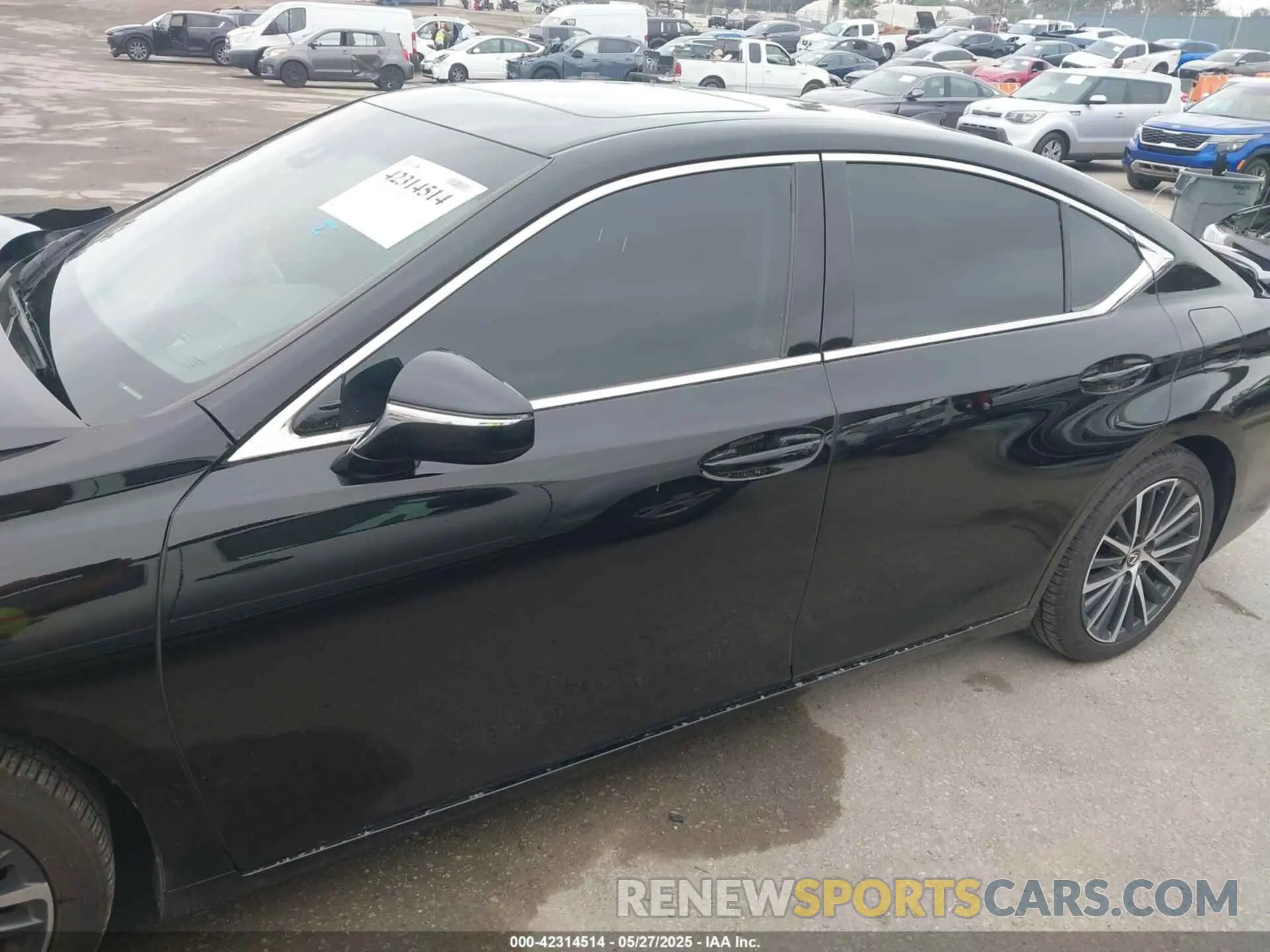 14 fotografías del automóvil dañado 58ADA1C16RU039758 LEXUS ES 300H 2024