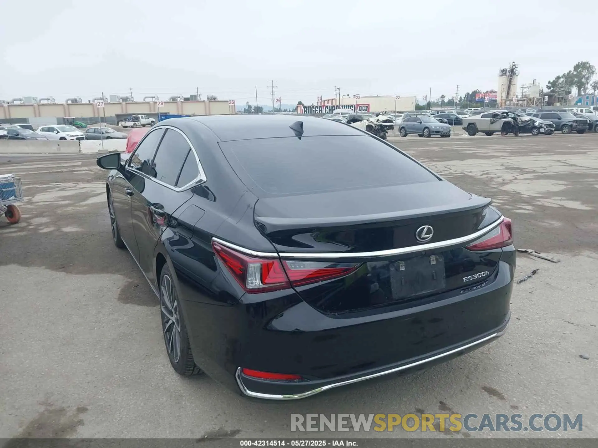 3 fotografías del automóvil dañado 58ADA1C16RU039758 LEXUS ES 300H 2024