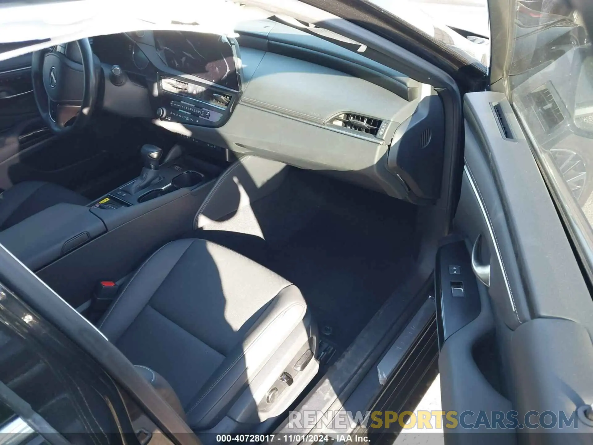 5 fotografías del automóvil dañado 58ADA1C16RU043485 LEXUS ES 300H 2024