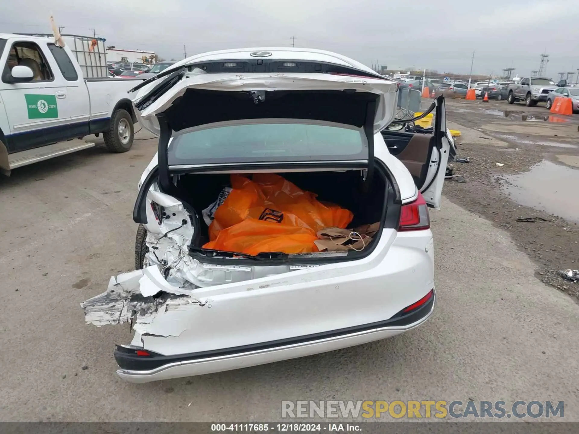 15 fotografías del automóvil dañado 58ADA1C17RU039199 LEXUS ES 300H 2024