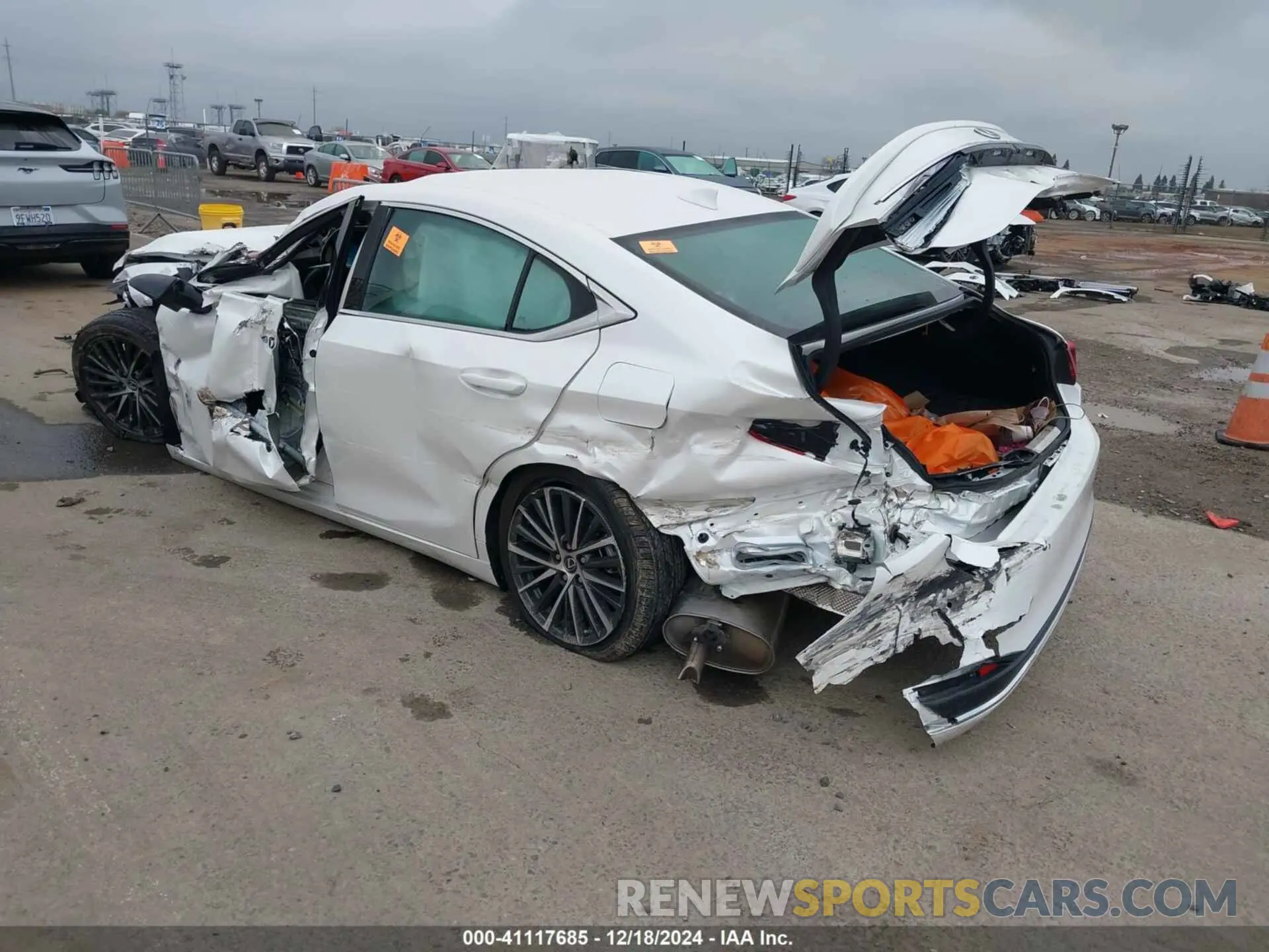 3 fotografías del automóvil dañado 58ADA1C17RU039199 LEXUS ES 300H 2024