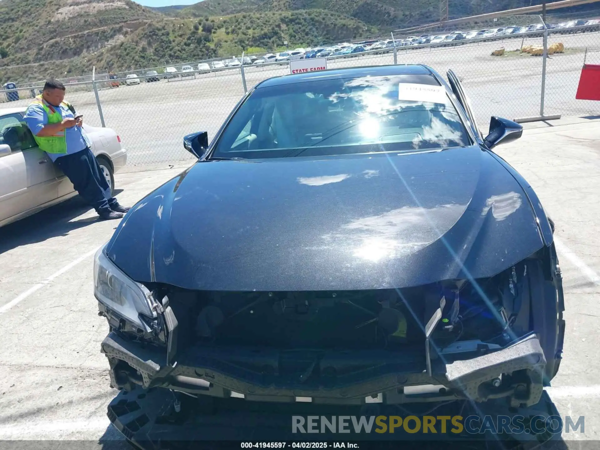 12 fotografías del automóvil dañado 58ADA1C17RU043866 LEXUS ES 300H 2024