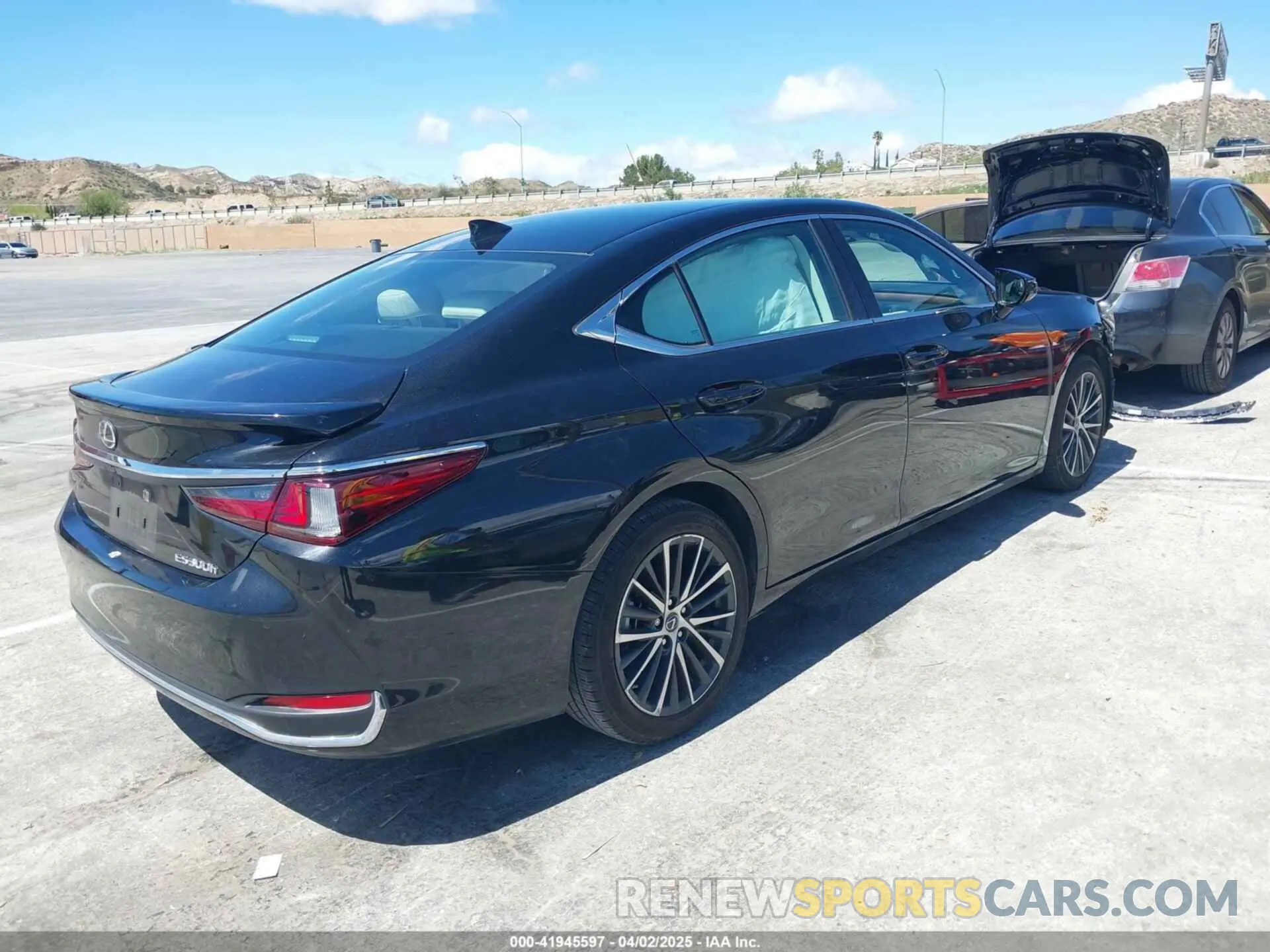 4 fotografías del automóvil dañado 58ADA1C17RU043866 LEXUS ES 300H 2024