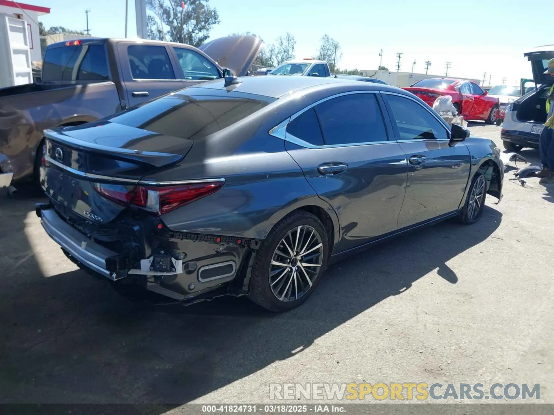 4 fotografías del automóvil dañado 58ADA1C17RU044211 LEXUS ES 300H 2024
