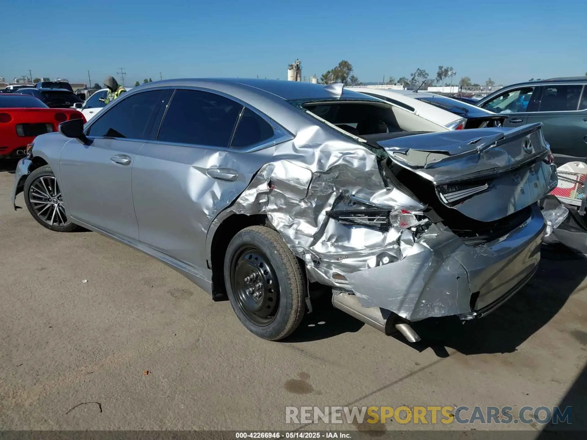 3 fotografías del automóvil dañado 58ADA1C17RU053992 LEXUS ES 300H 2024