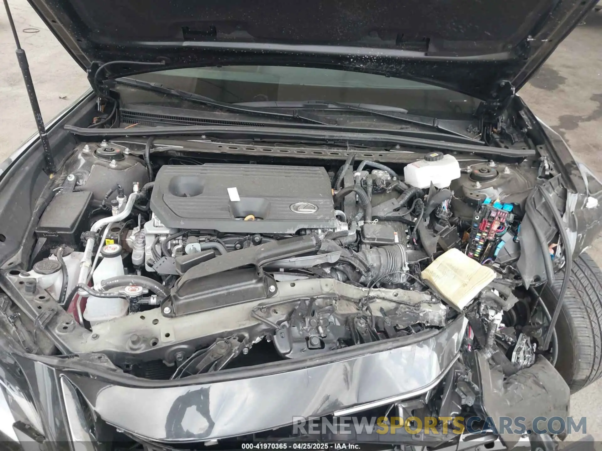 10 fotografías del automóvil dañado 58ADA1C18RU047988 LEXUS ES 300H 2024