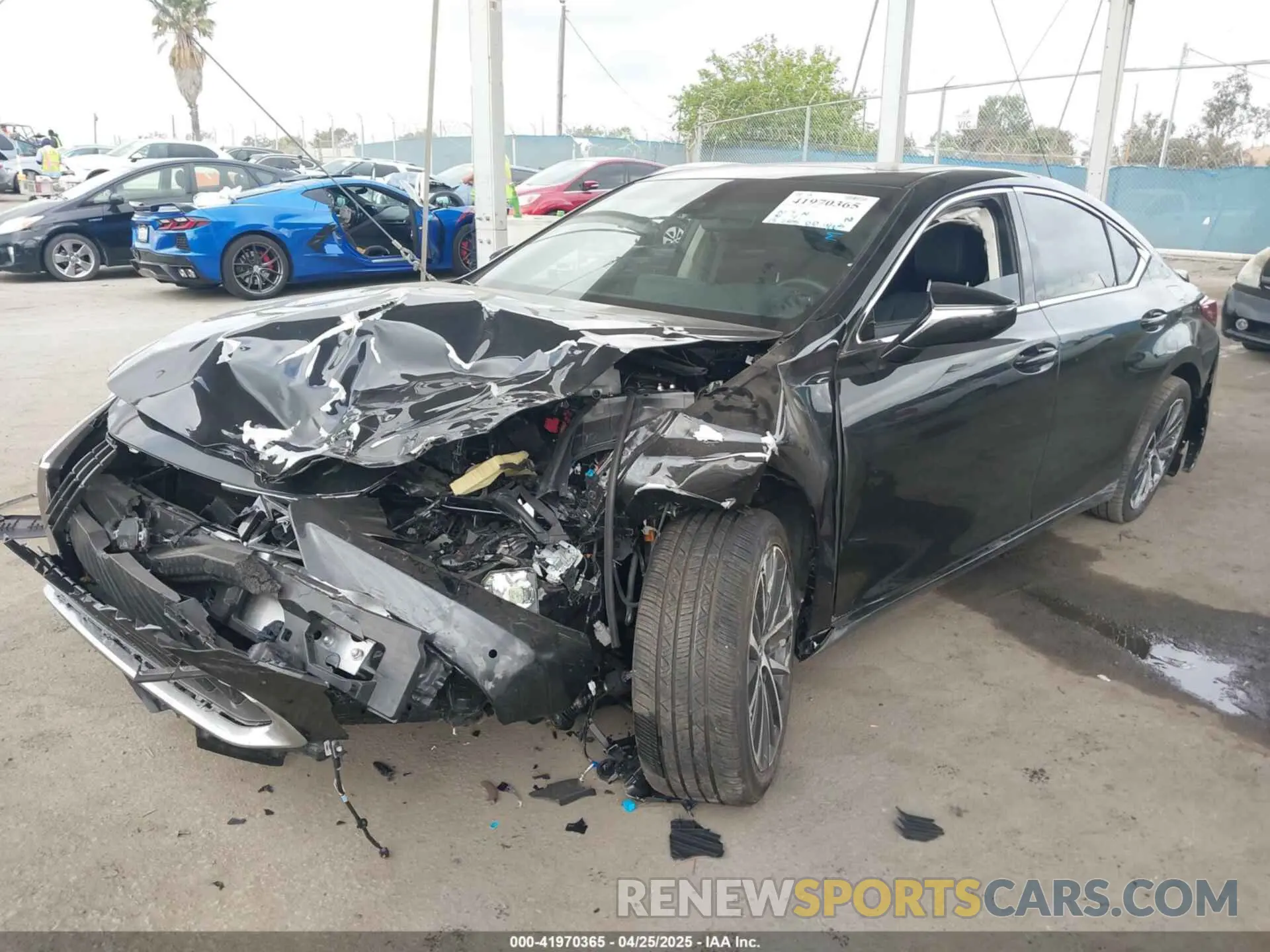 2 fotografías del automóvil dañado 58ADA1C18RU047988 LEXUS ES 300H 2024