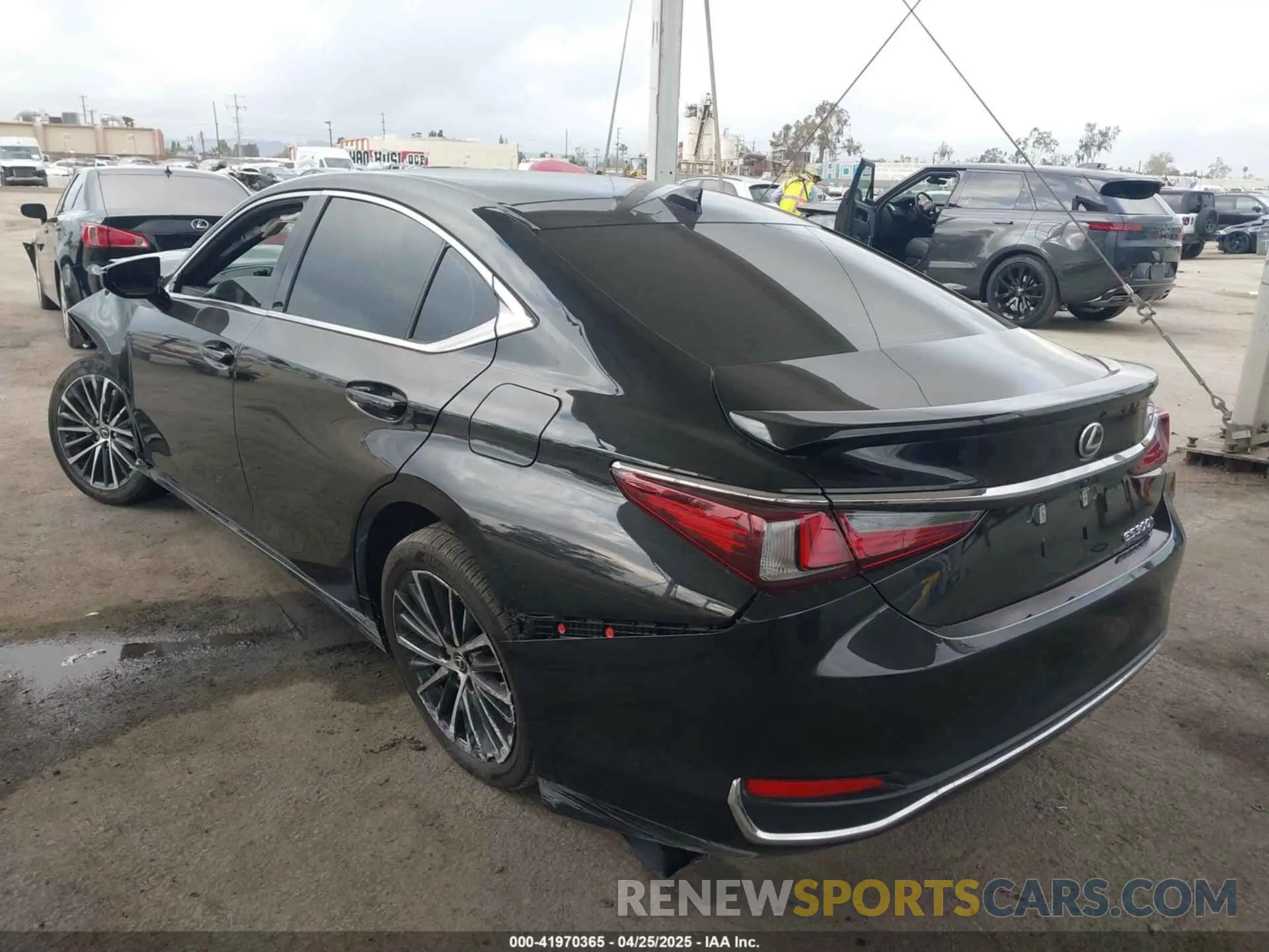 3 fotografías del automóvil dañado 58ADA1C18RU047988 LEXUS ES 300H 2024