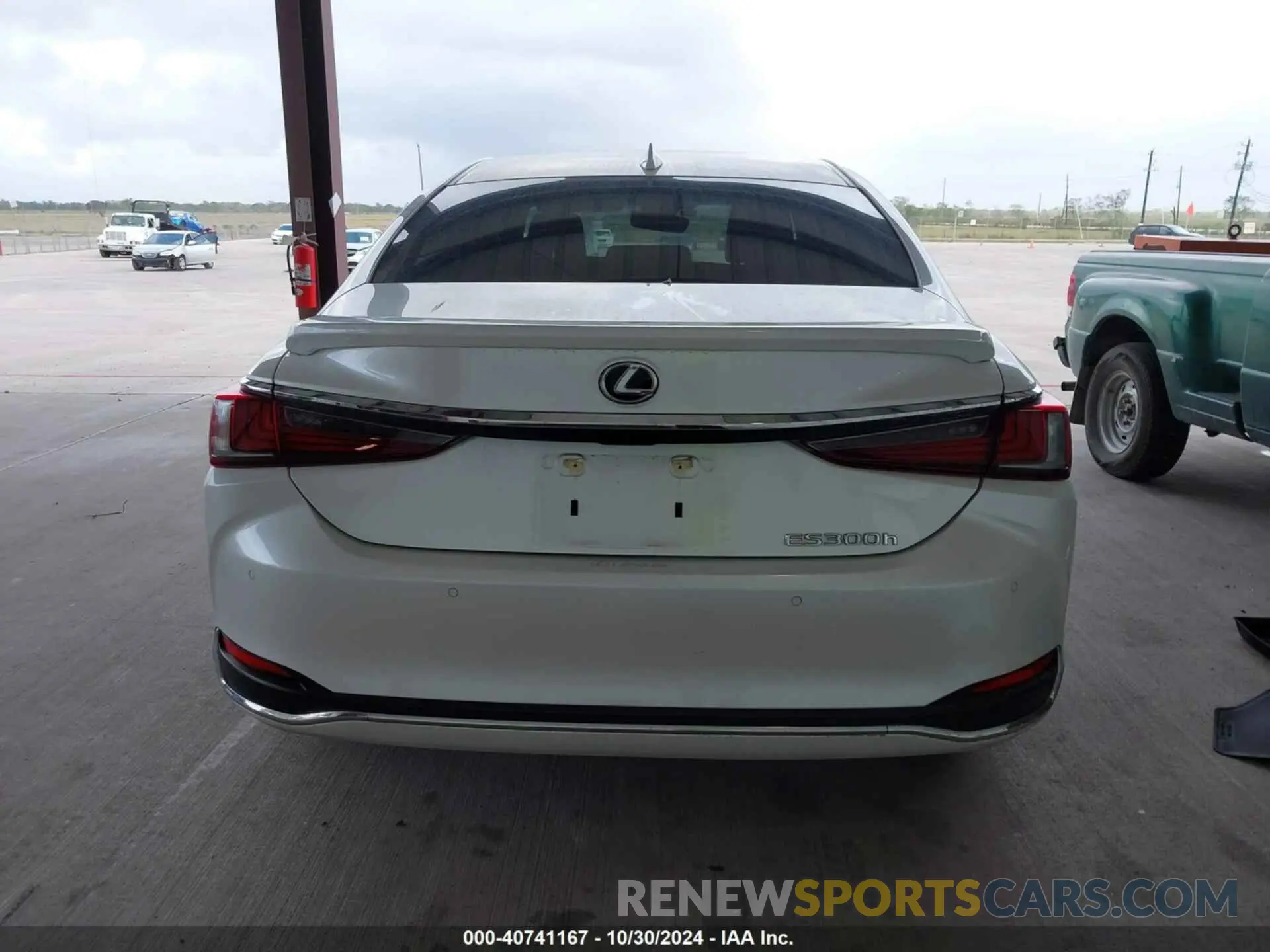 16 fotografías del automóvil dañado 58ADA1C19RU047837 LEXUS ES 300H 2024