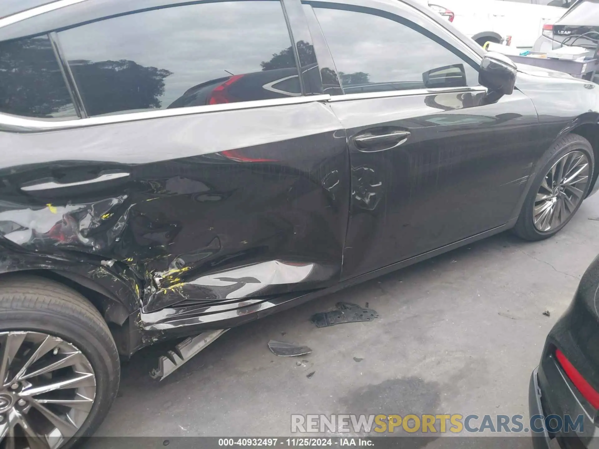 13 fotografías del automóvil dañado 58AEA1C16RU047251 LEXUS ES 300H 2024
