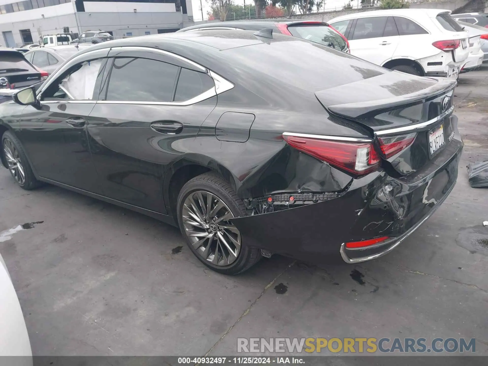 3 fotografías del automóvil dañado 58AEA1C16RU047251 LEXUS ES 300H 2024