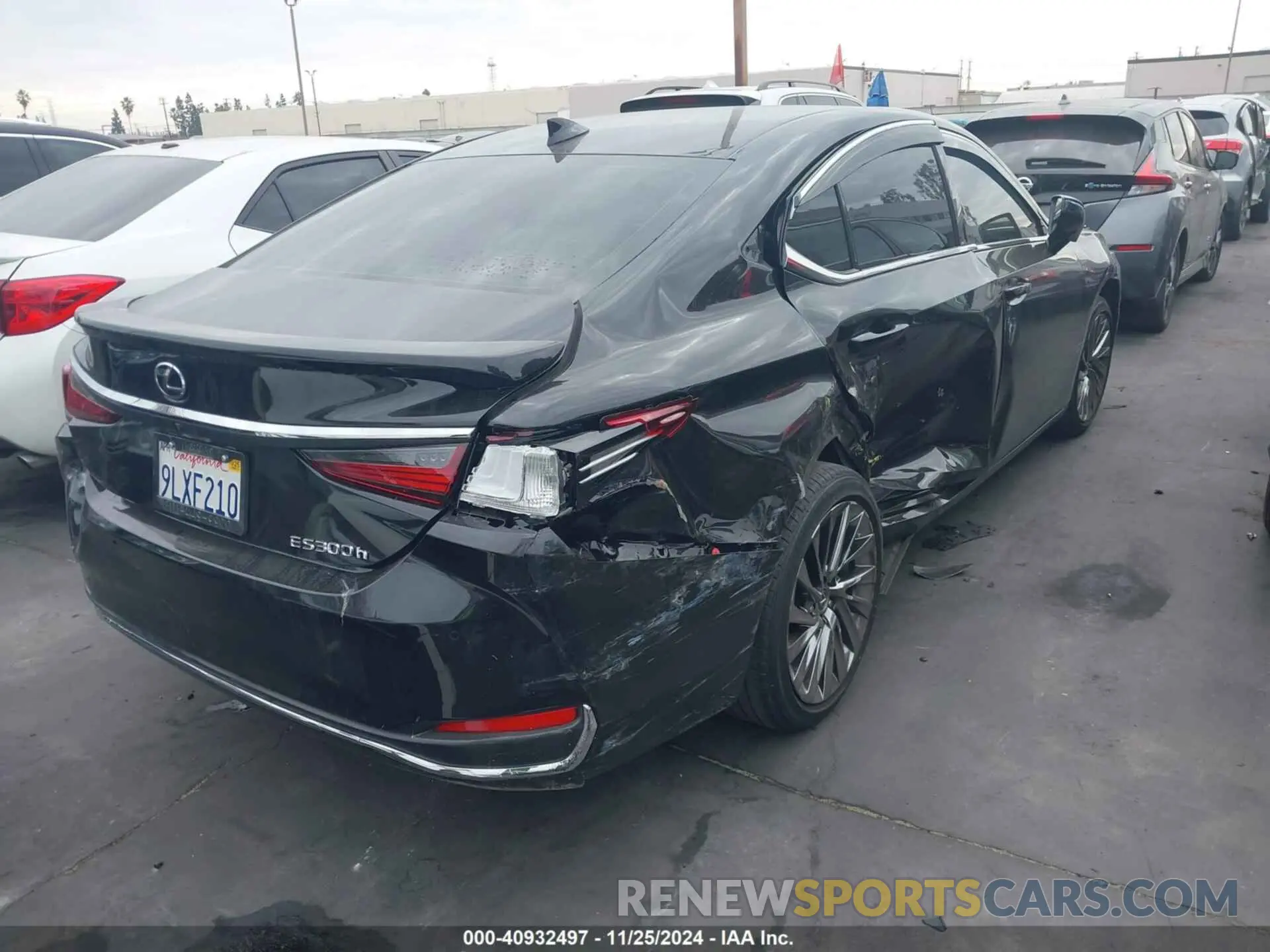 4 fotografías del automóvil dañado 58AEA1C16RU047251 LEXUS ES 300H 2024