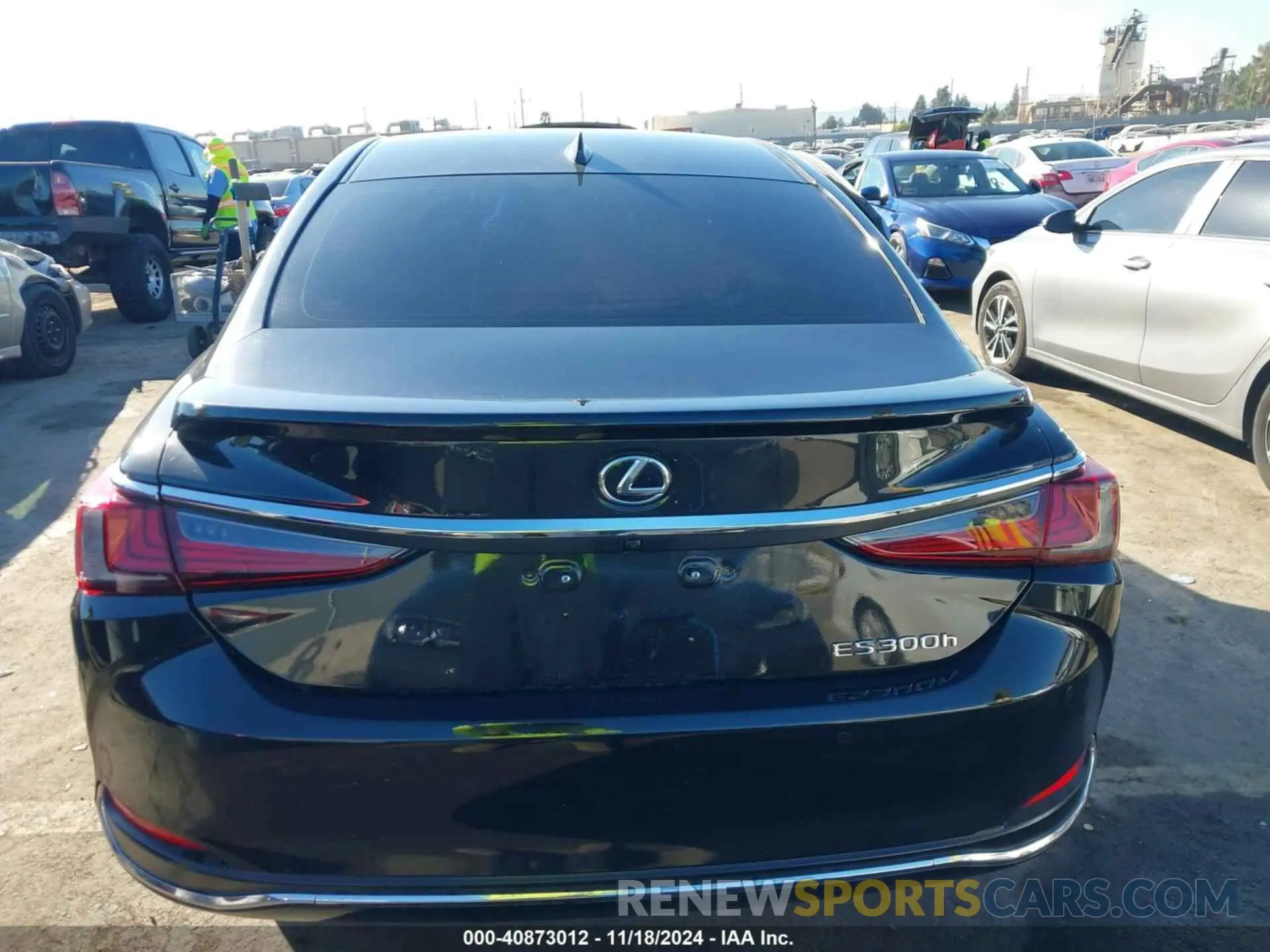 16 fotografías del automóvil dañado 58AEA1C1XRU045759 LEXUS ES 300H 2024
