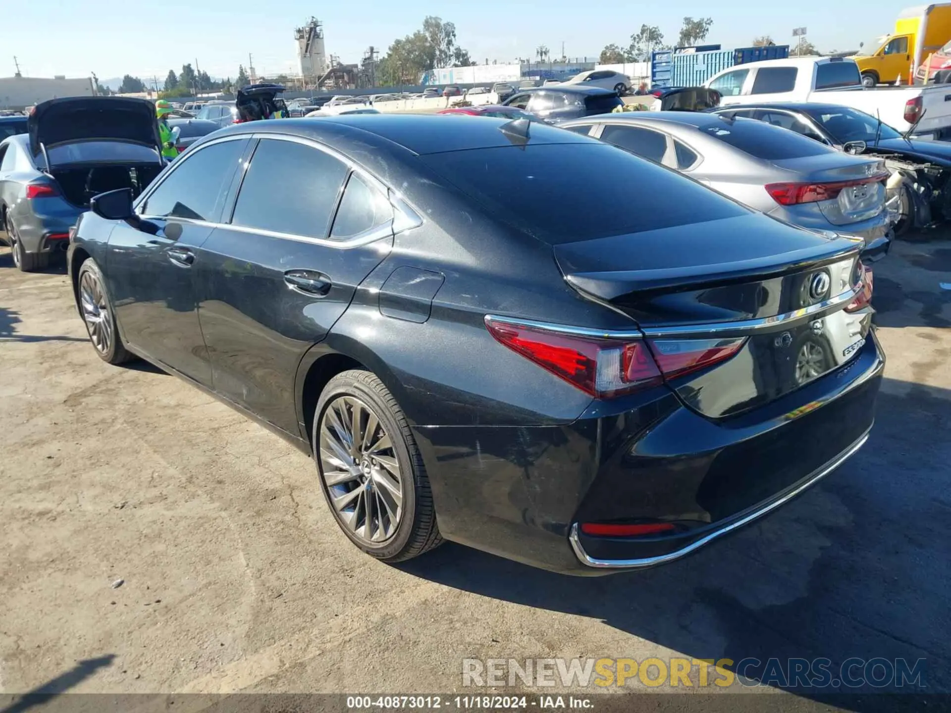 3 fotografías del automóvil dañado 58AEA1C1XRU045759 LEXUS ES 300H 2024
