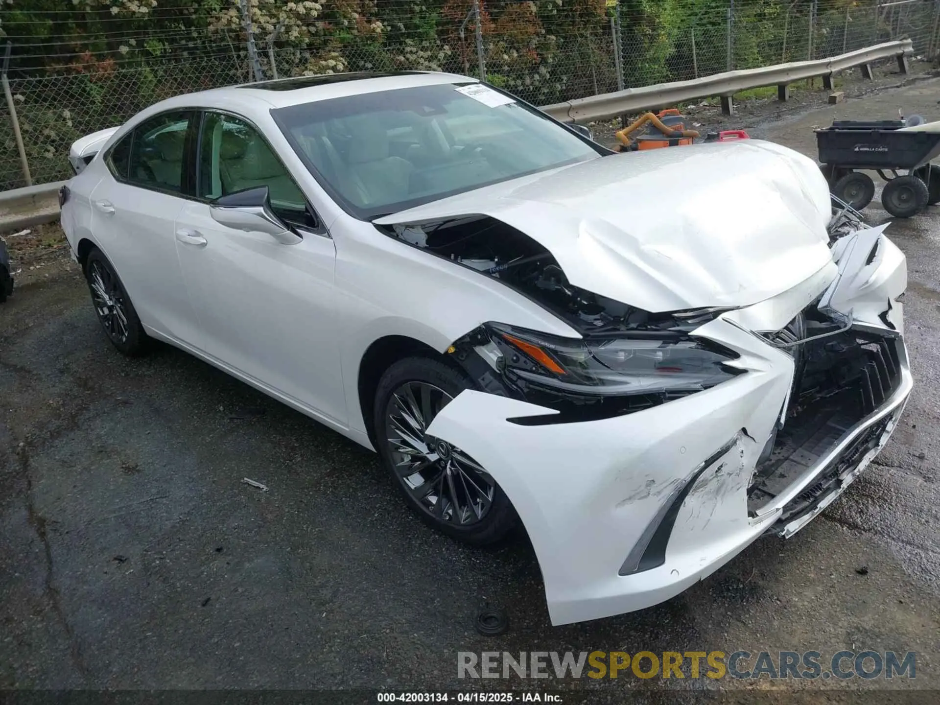 1 fotografías del automóvil dañado 58AFA1C11RU045086 LEXUS ES 300H 2024
