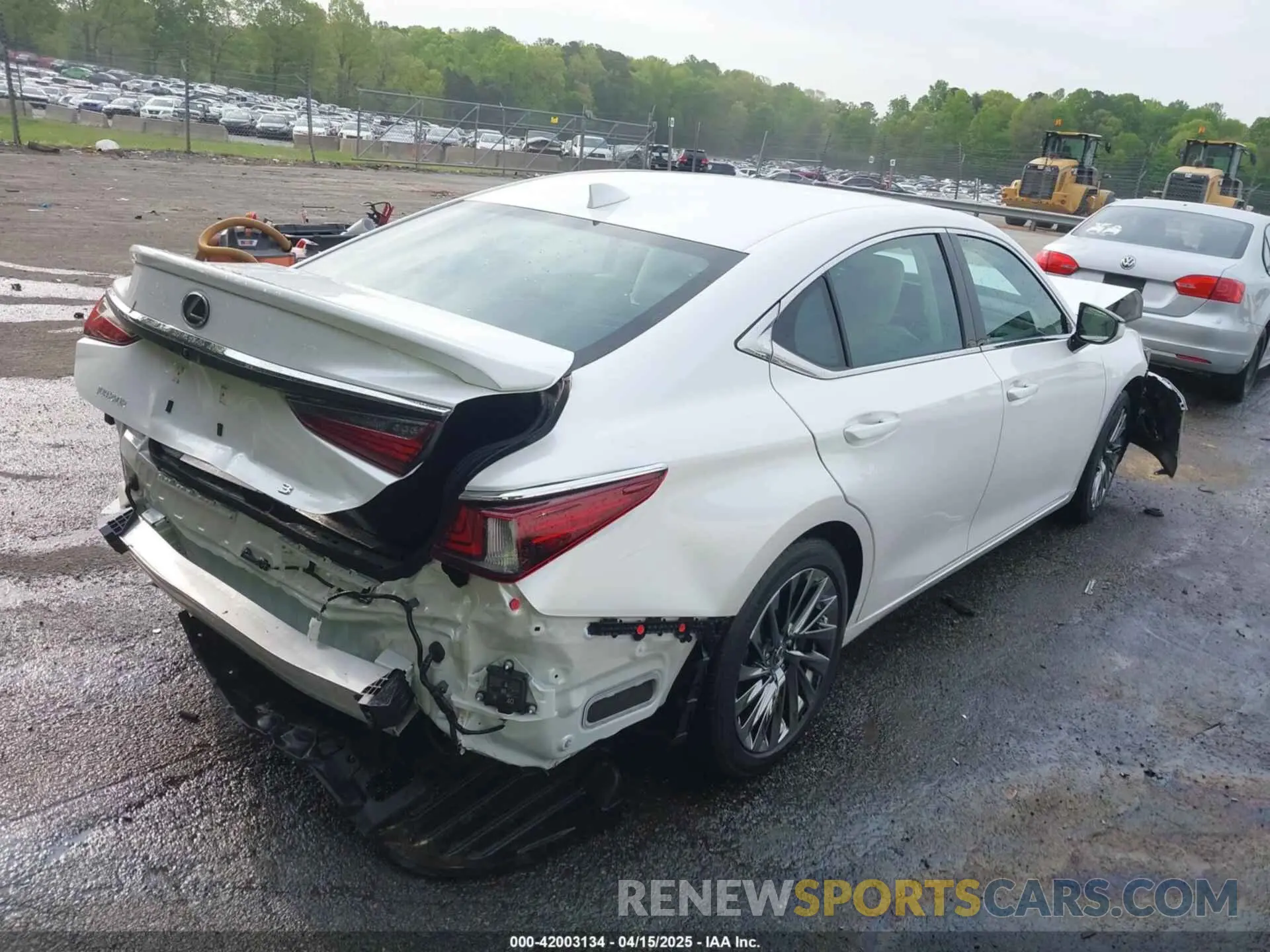 4 fotografías del automóvil dañado 58AFA1C11RU045086 LEXUS ES 300H 2024