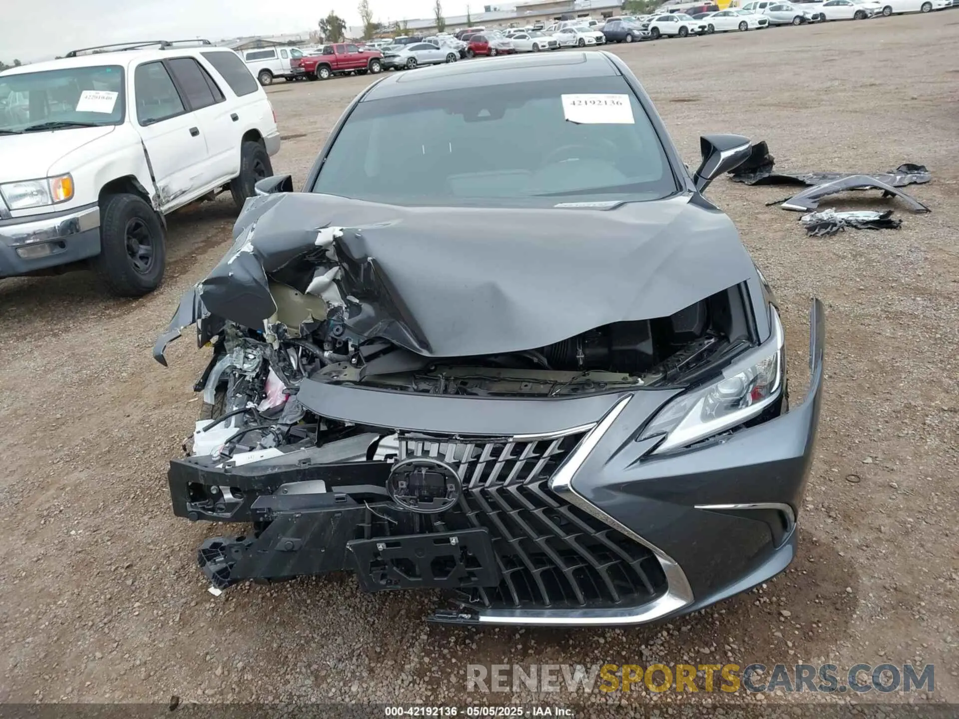 13 fotografías del automóvil dañado 58ADA1C10SU057257 LEXUS ES 300H 2025