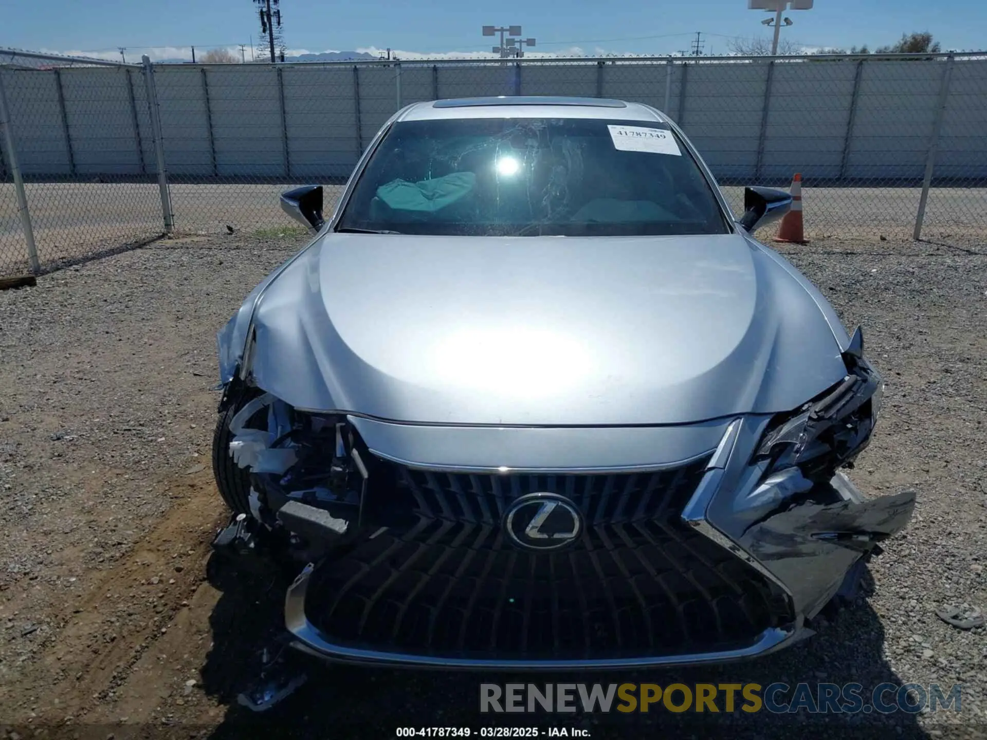 11 fotografías del automóvil dañado 58ADA1C13SU061061 LEXUS ES 300H 2025