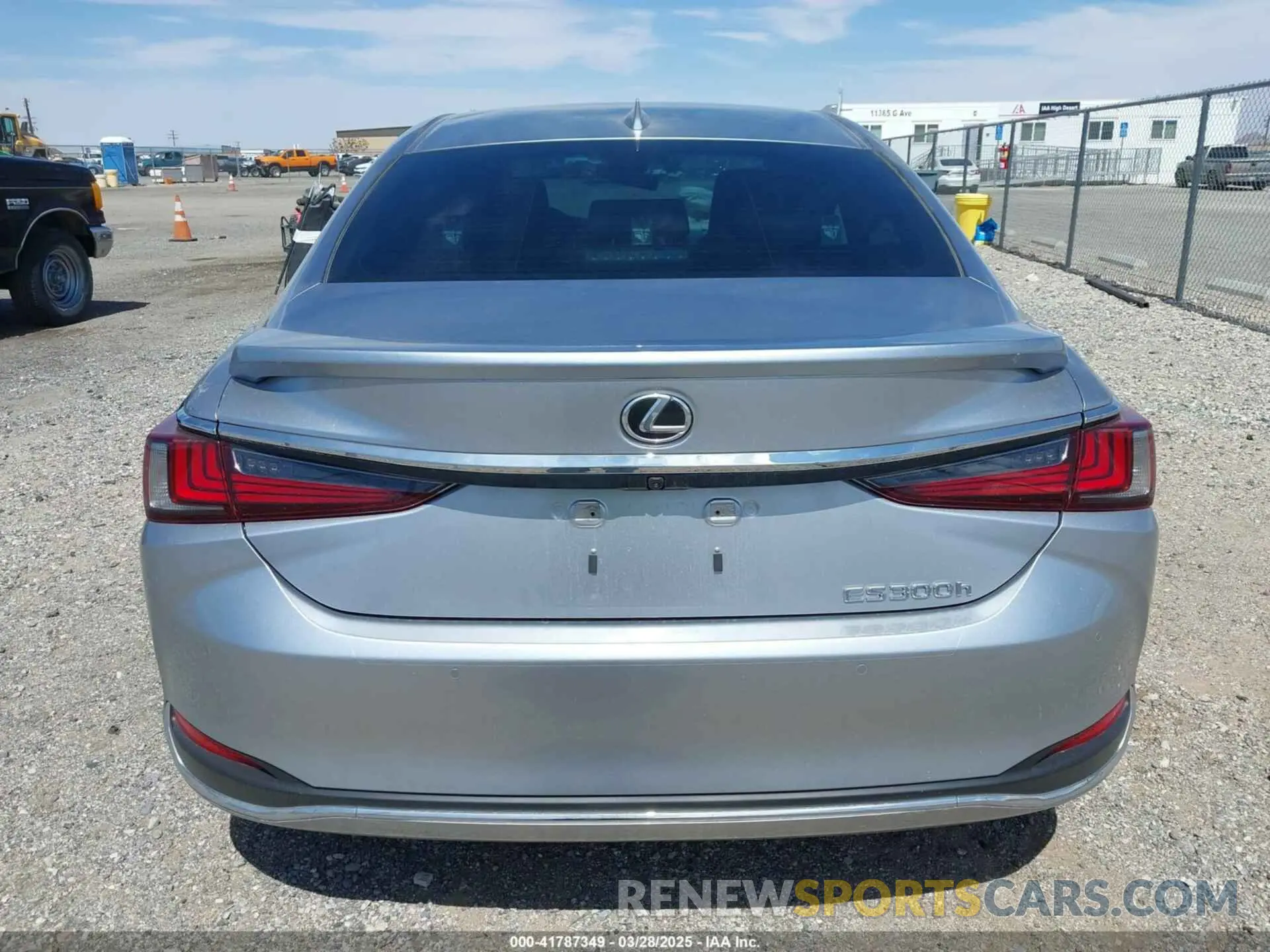 15 fotografías del automóvil dañado 58ADA1C13SU061061 LEXUS ES 300H 2025
