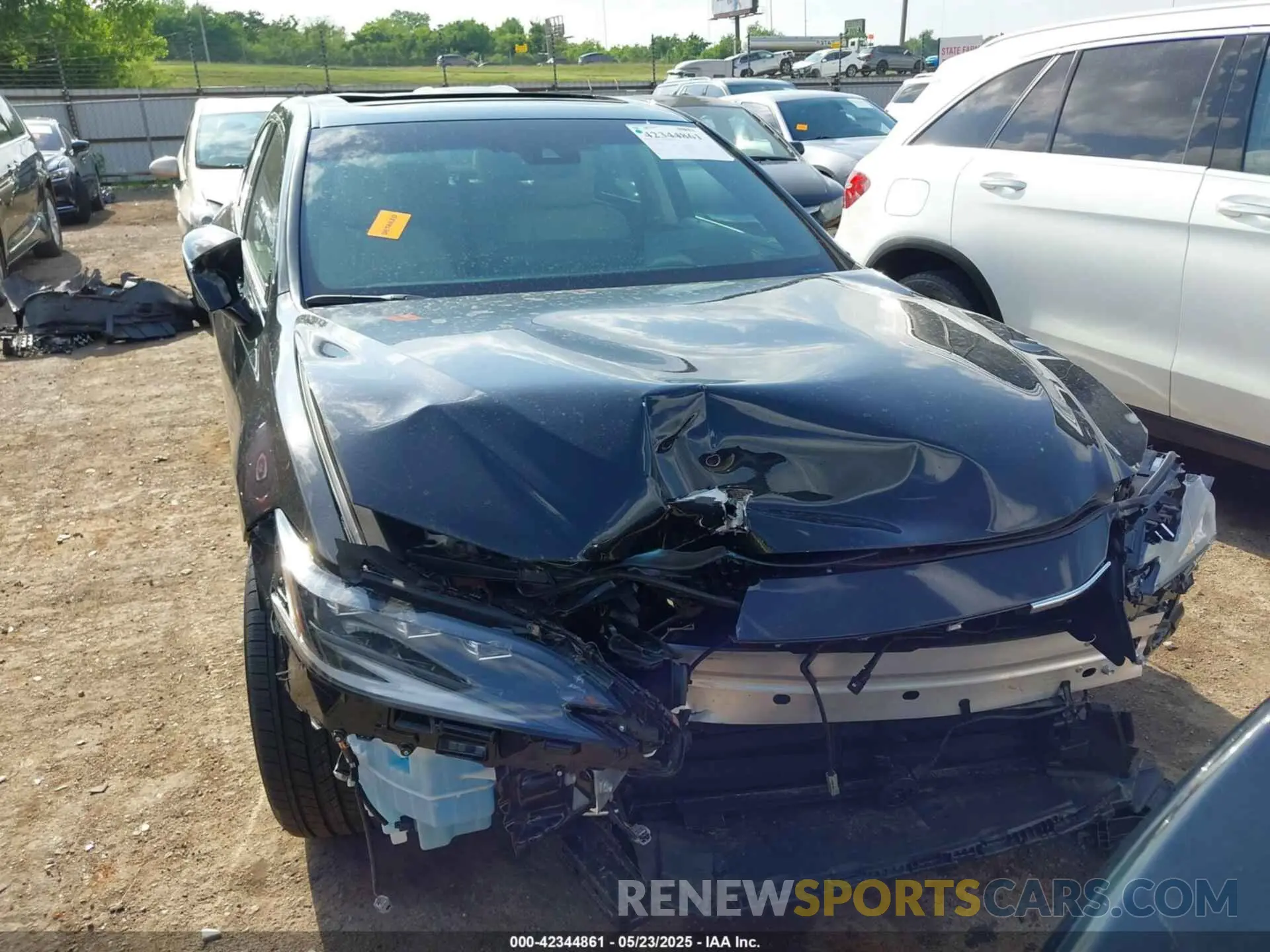 13 fotografías del automóvil dañado 58AFA1C16SU067283 LEXUS ES 300H 2025