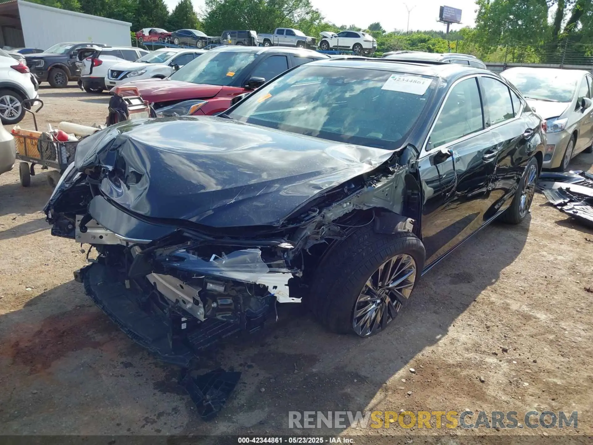 2 fotografías del automóvil dañado 58AFA1C16SU067283 LEXUS ES 300H 2025
