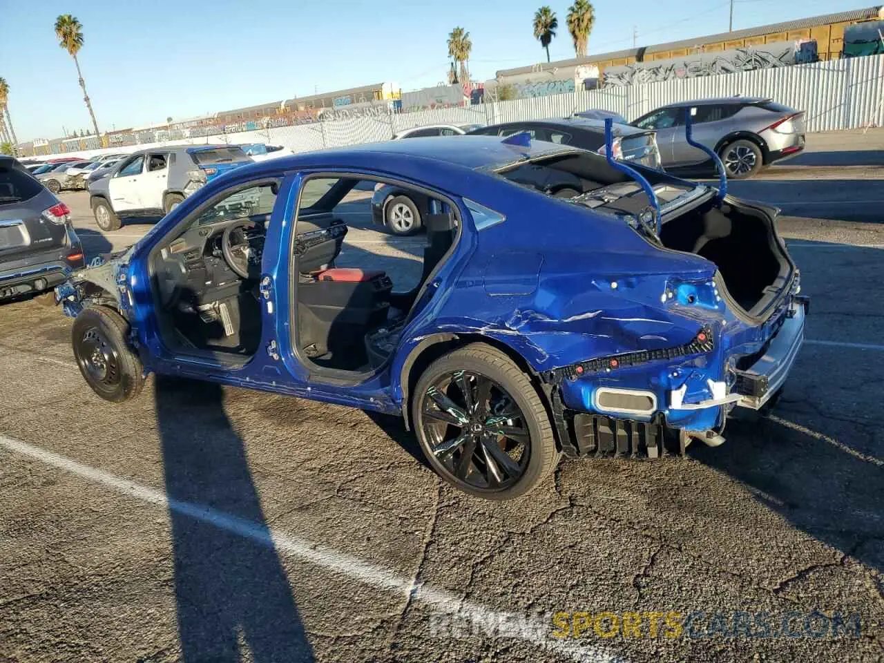 2 fotografías del automóvil dañado 58ABA1C12RU040283 LEXUS ES 300H F 2024