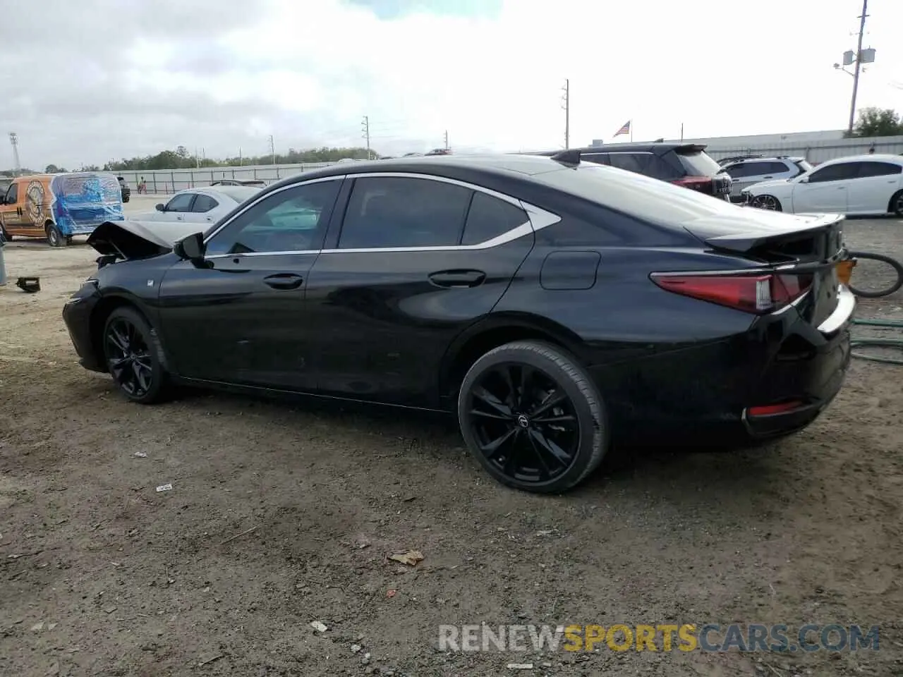 2 fotografías del automóvil dañado 58ABA1C15RU043954 LEXUS ES 300H F 2024