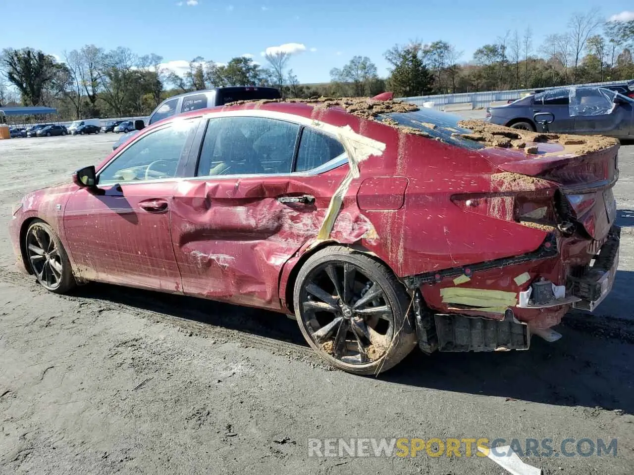 2 fotografías del automóvil dañado 58ABA1C19RU037316 LEXUS ES 300H F 2024