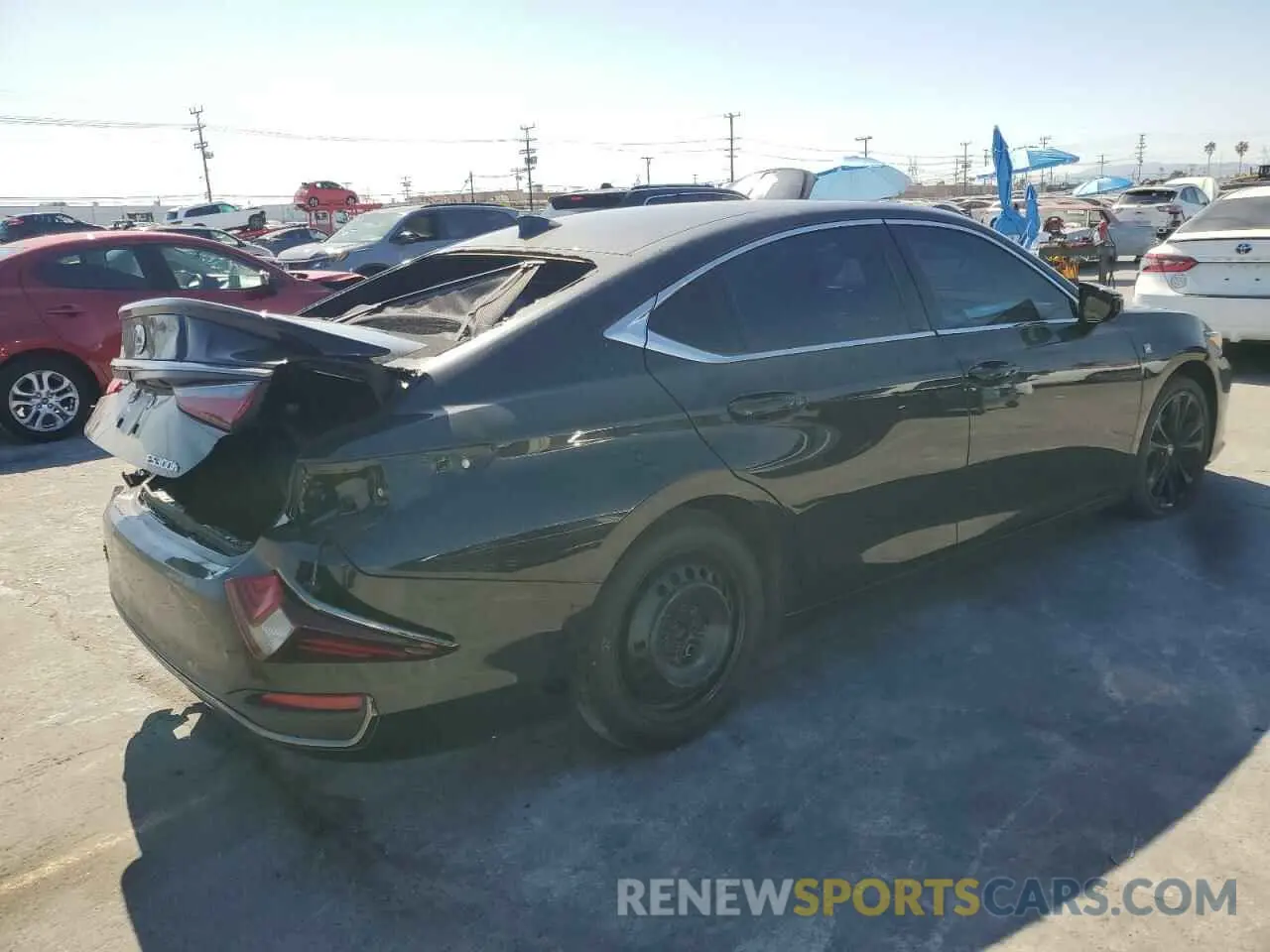 3 fotografías del automóvil dañado 58ABA1C19RU041012 LEXUS ES 300H F 2024