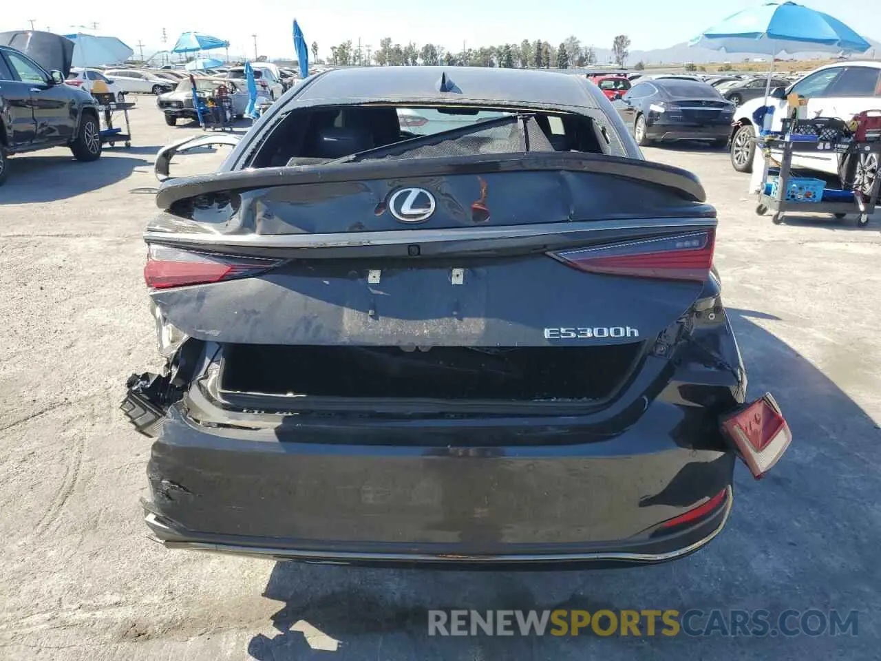 6 fotografías del automóvil dañado 58ABA1C19RU041012 LEXUS ES 300H F 2024