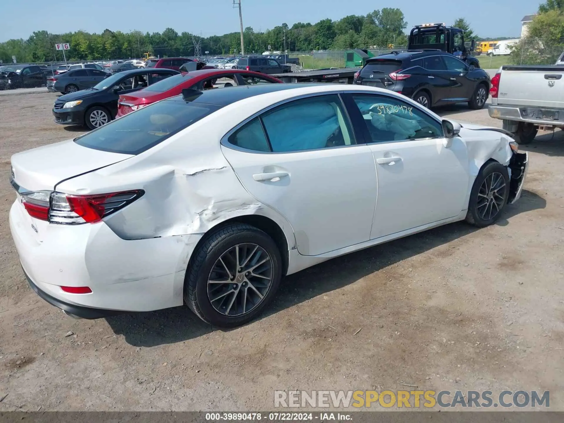 4 fotografías del automóvil dañado 58ABK1GG5HU055533 LEXUS ES 350 2017