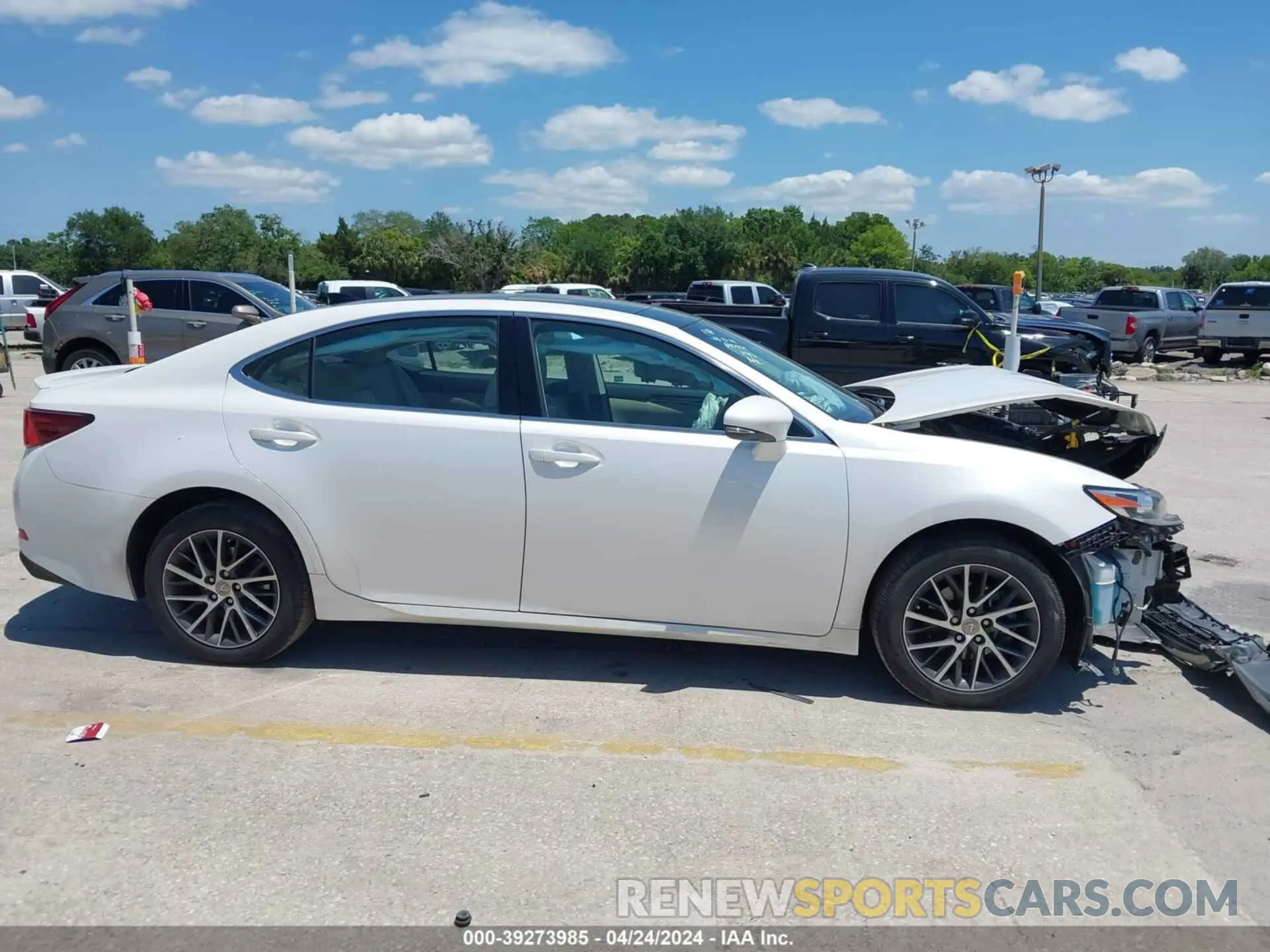 13 fotografías del automóvil dañado 58ABK1GG6JU081273 LEXUS ES 350 2018
