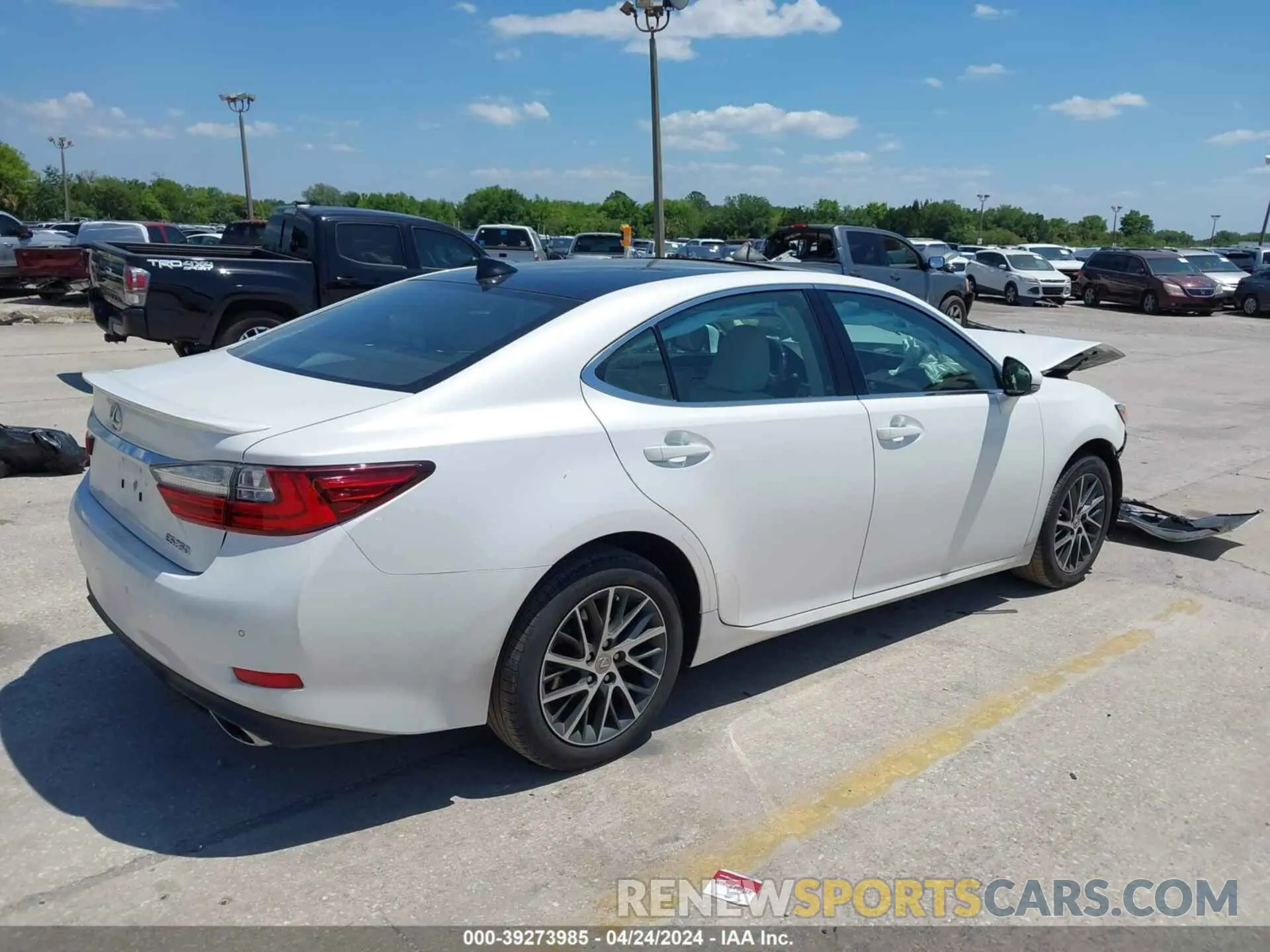 4 fotografías del automóvil dañado 58ABK1GG6JU081273 LEXUS ES 350 2018