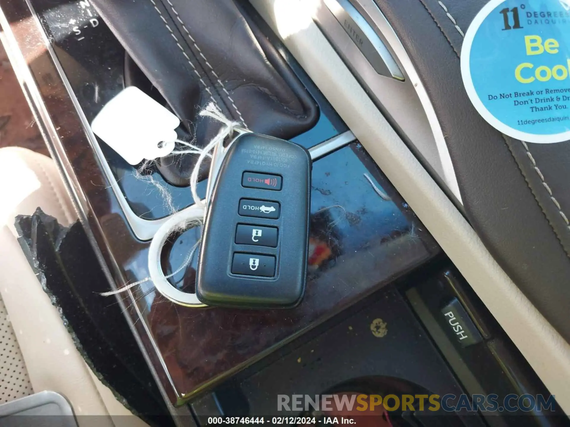 11 fotografías del automóvil dañado 58ABK1GG6JU086991 LEXUS ES 350 2018
