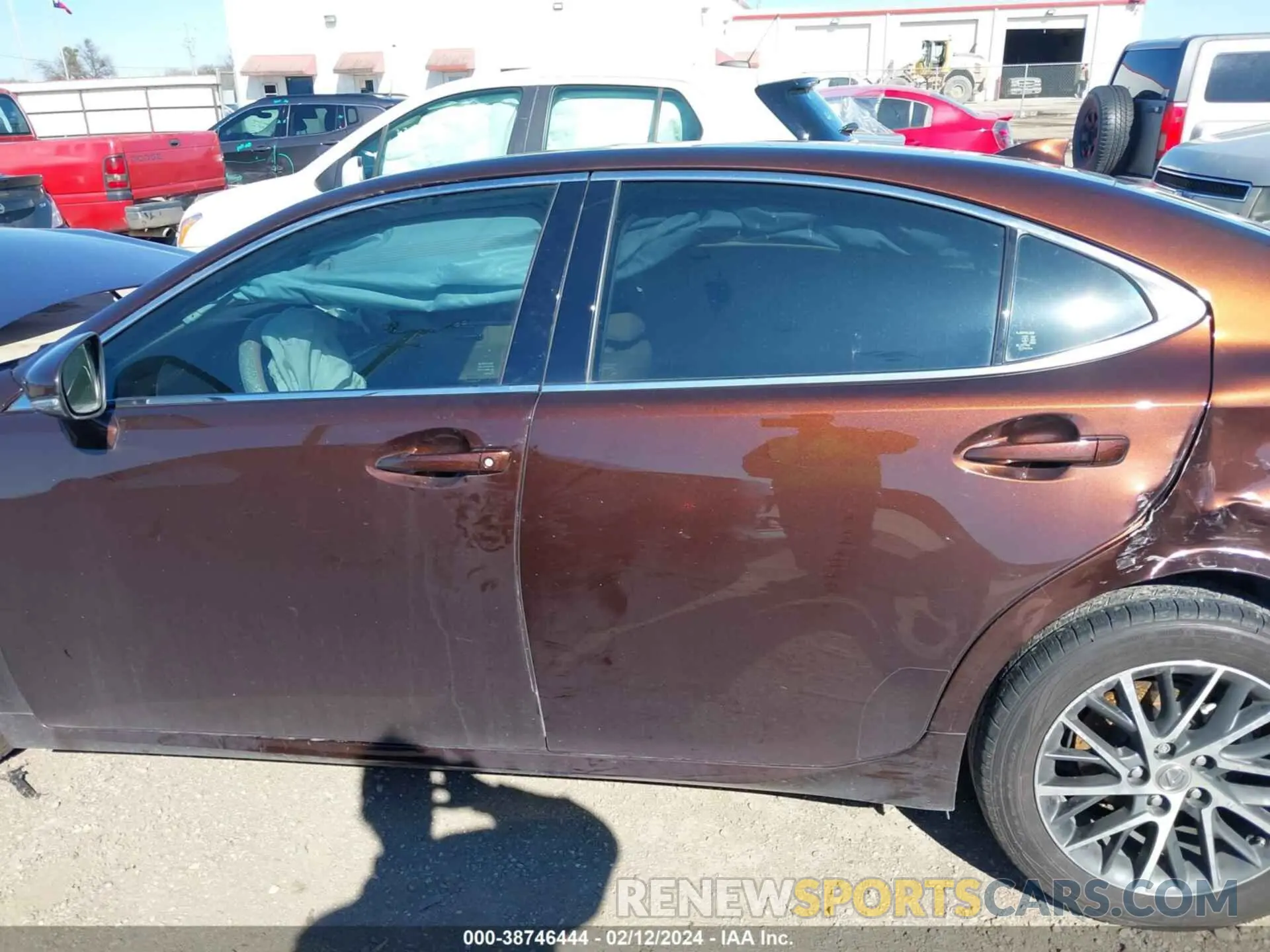 14 fotografías del automóvil dañado 58ABK1GG6JU086991 LEXUS ES 350 2018