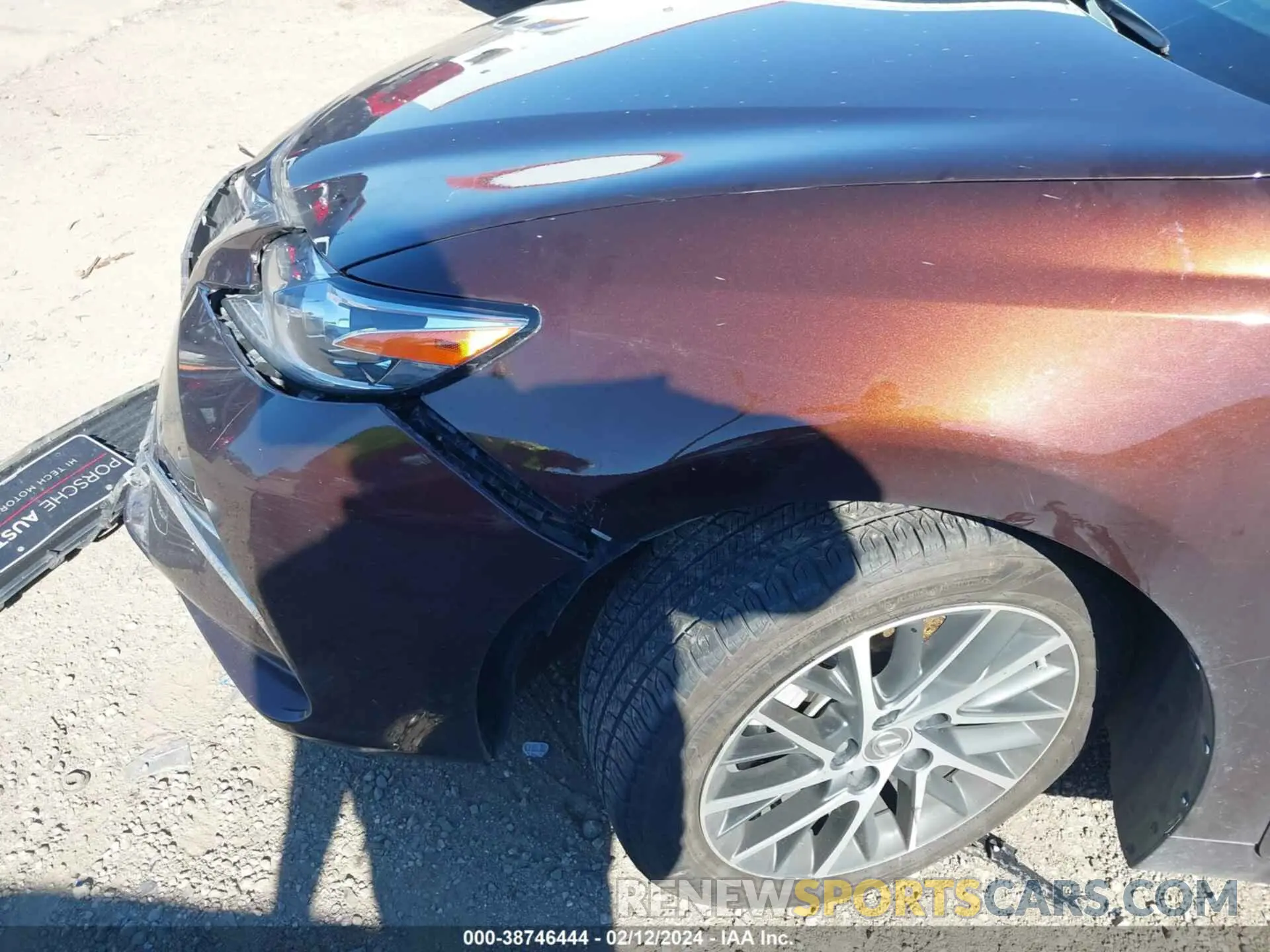 19 fotografías del automóvil dañado 58ABK1GG6JU086991 LEXUS ES 350 2018